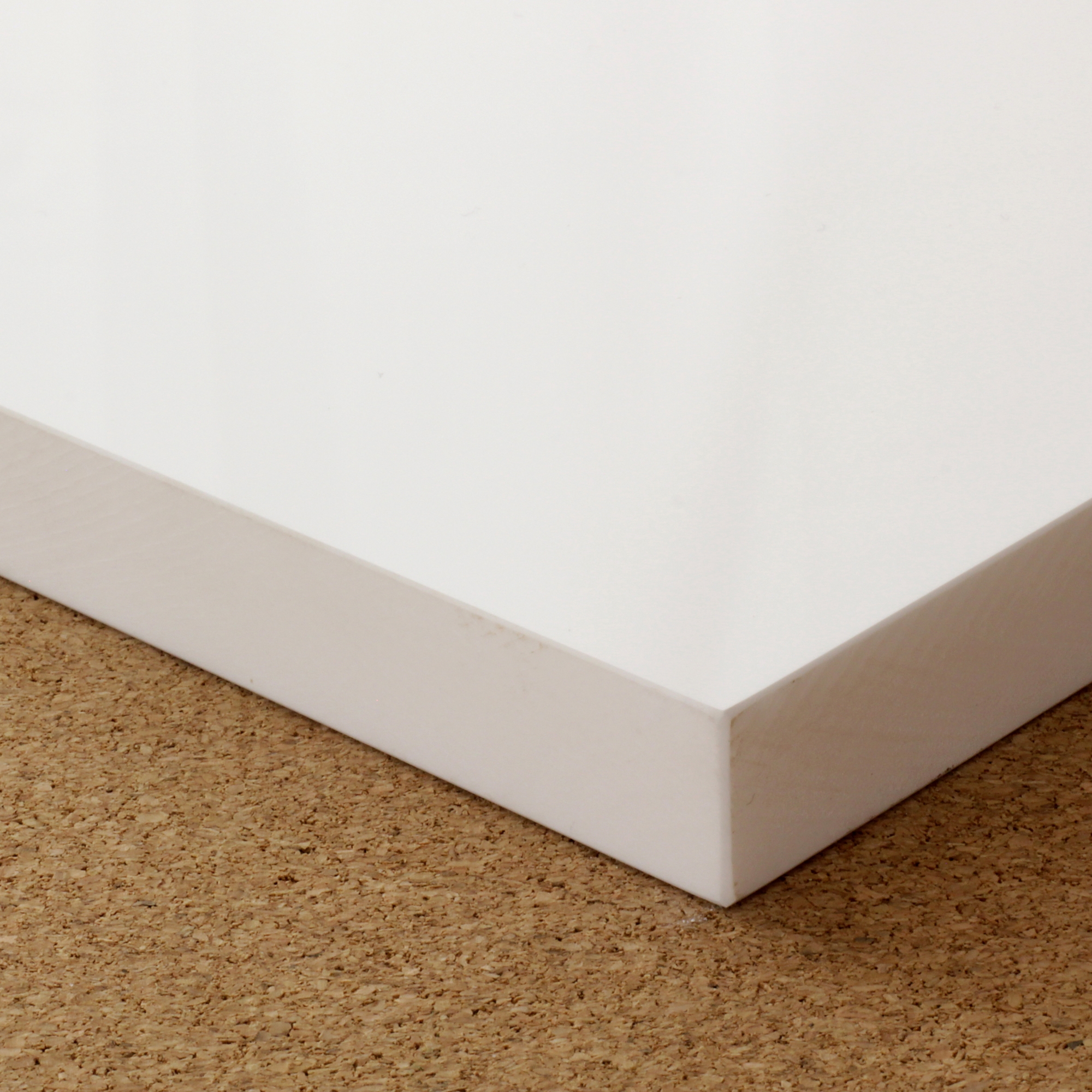 Mostra il prodotto Cast solid acrylic, high gloss del produttore selected by Materials Council