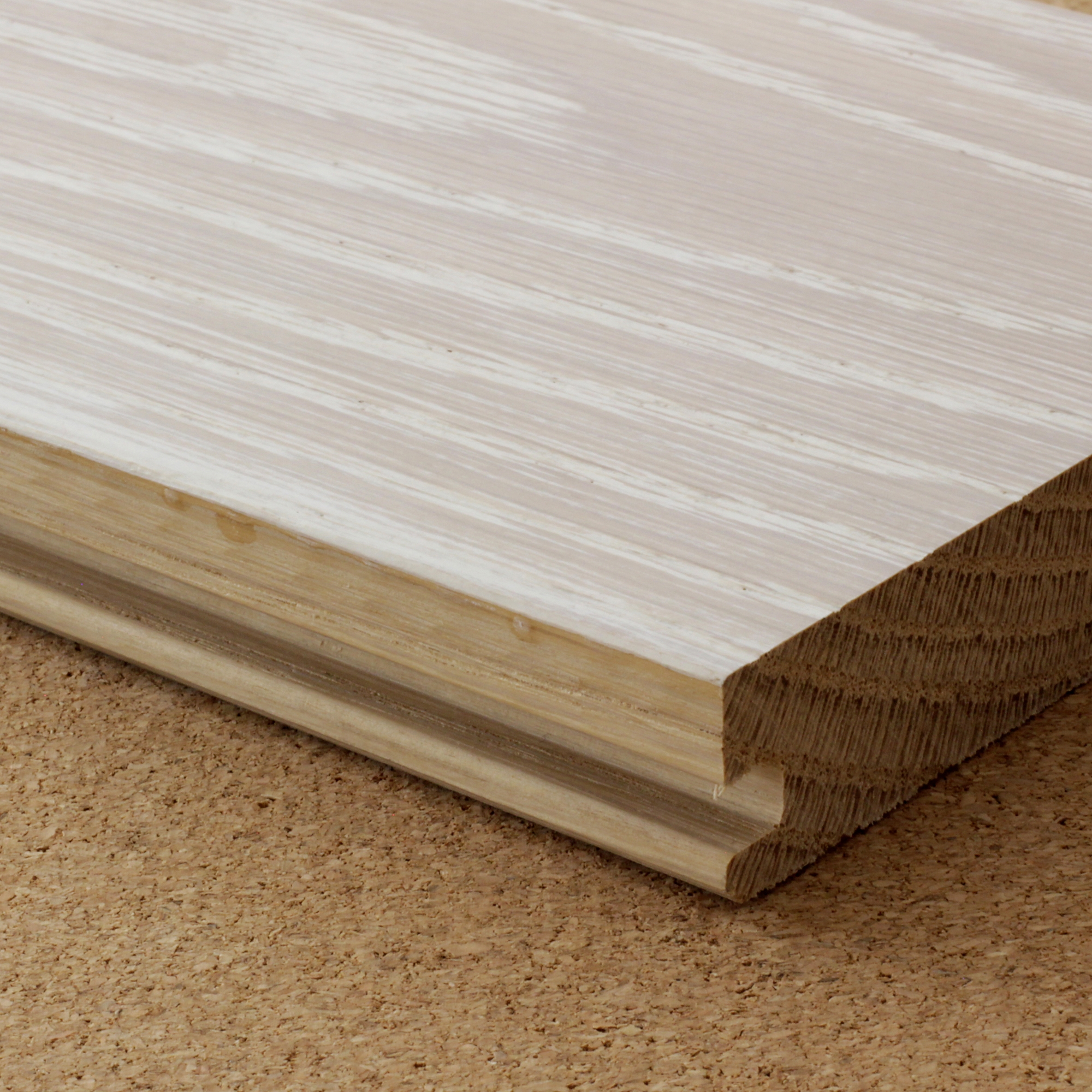 Mostrar el producto Pigmented brushed solid oak flooring del fabricante selected by Materials Council