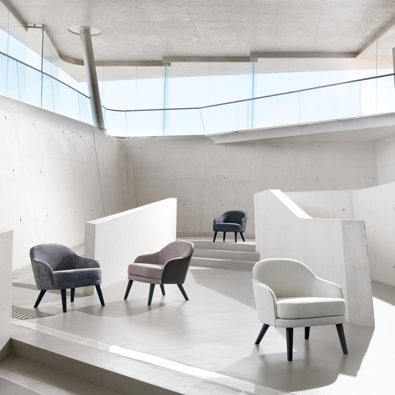 LOUNGE ARMCHAIRS