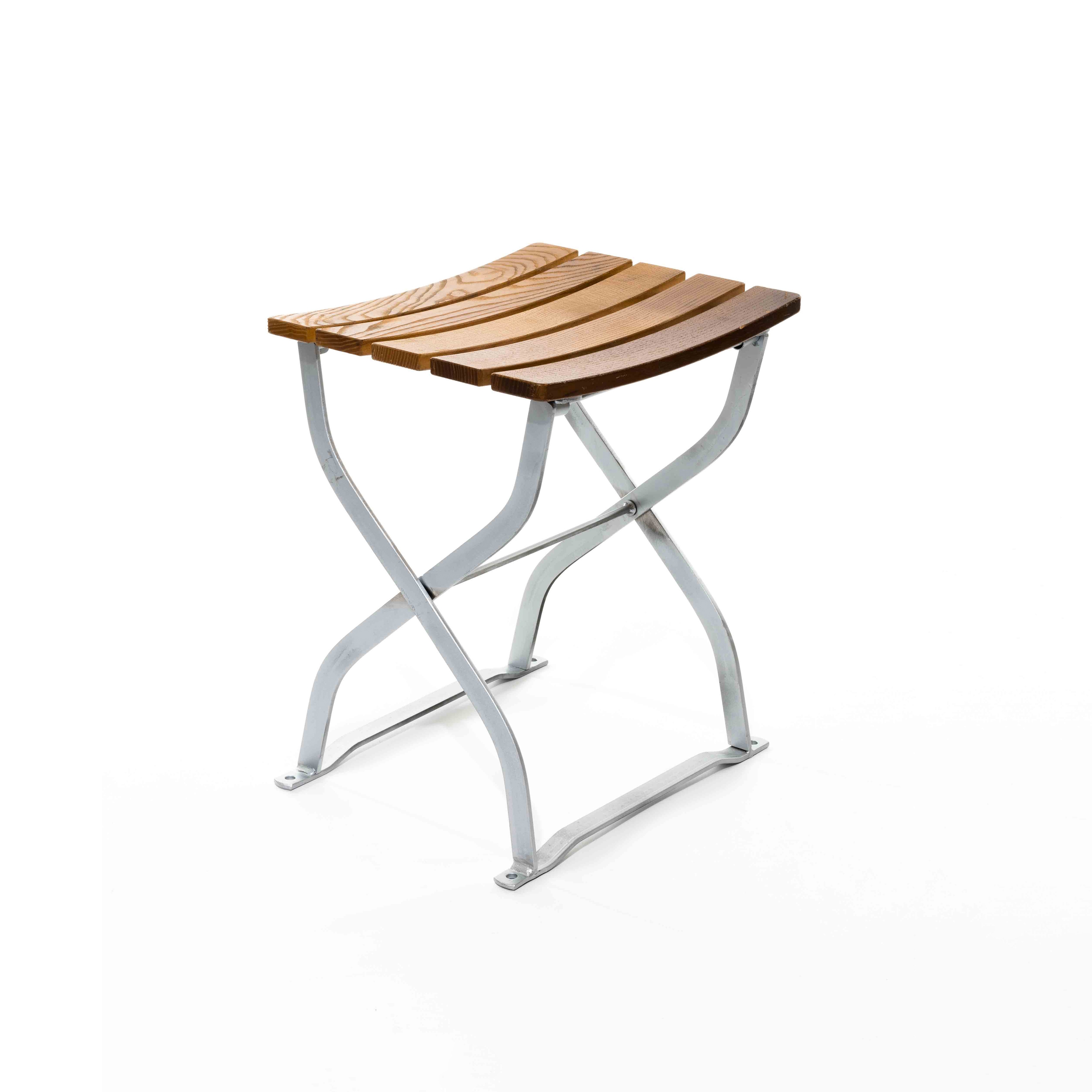 Display product Stool Munich 3 from manufacturer manufakt