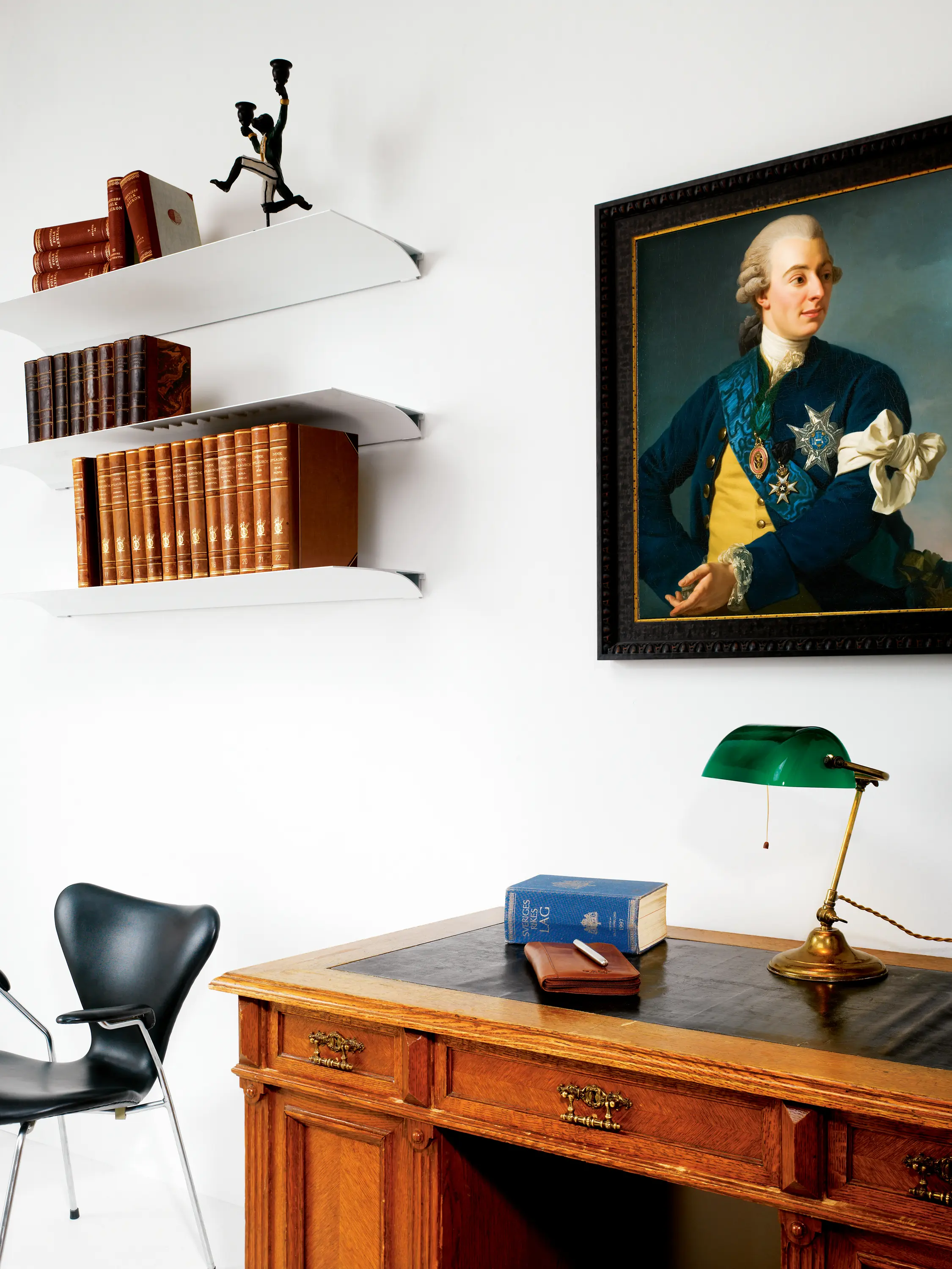 nonuform - Exilis Wall-Mounted