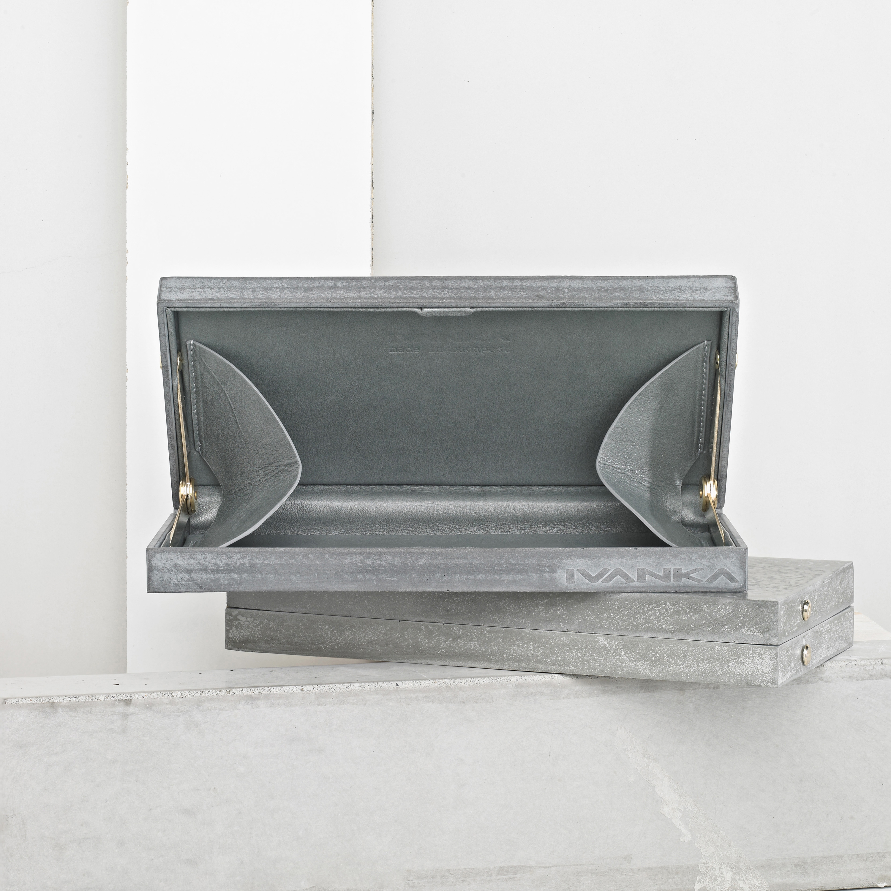 Display product Concrete Genezis from manufacturer IVANKA