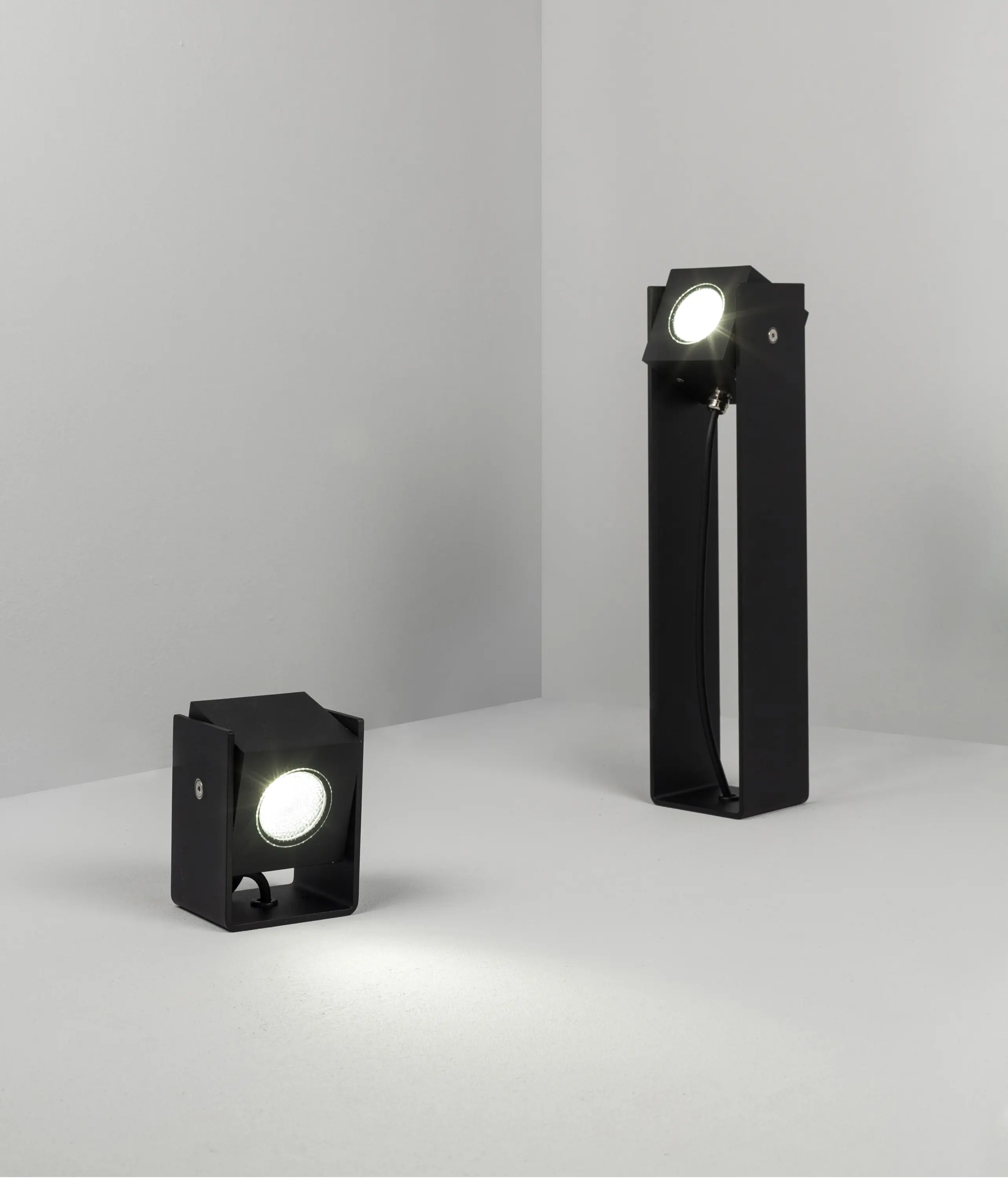 Dexter - Tower Black