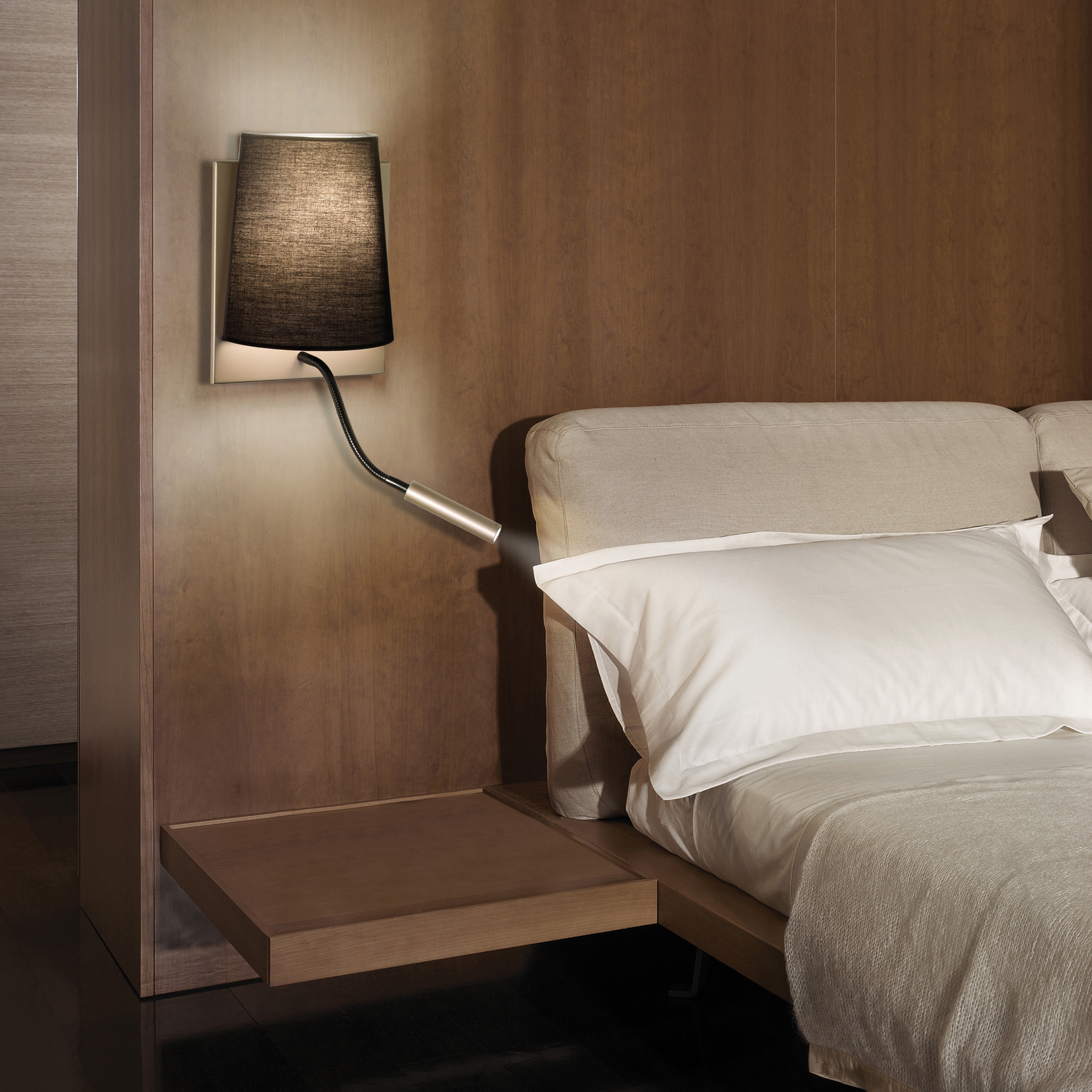 WALL LAMPS