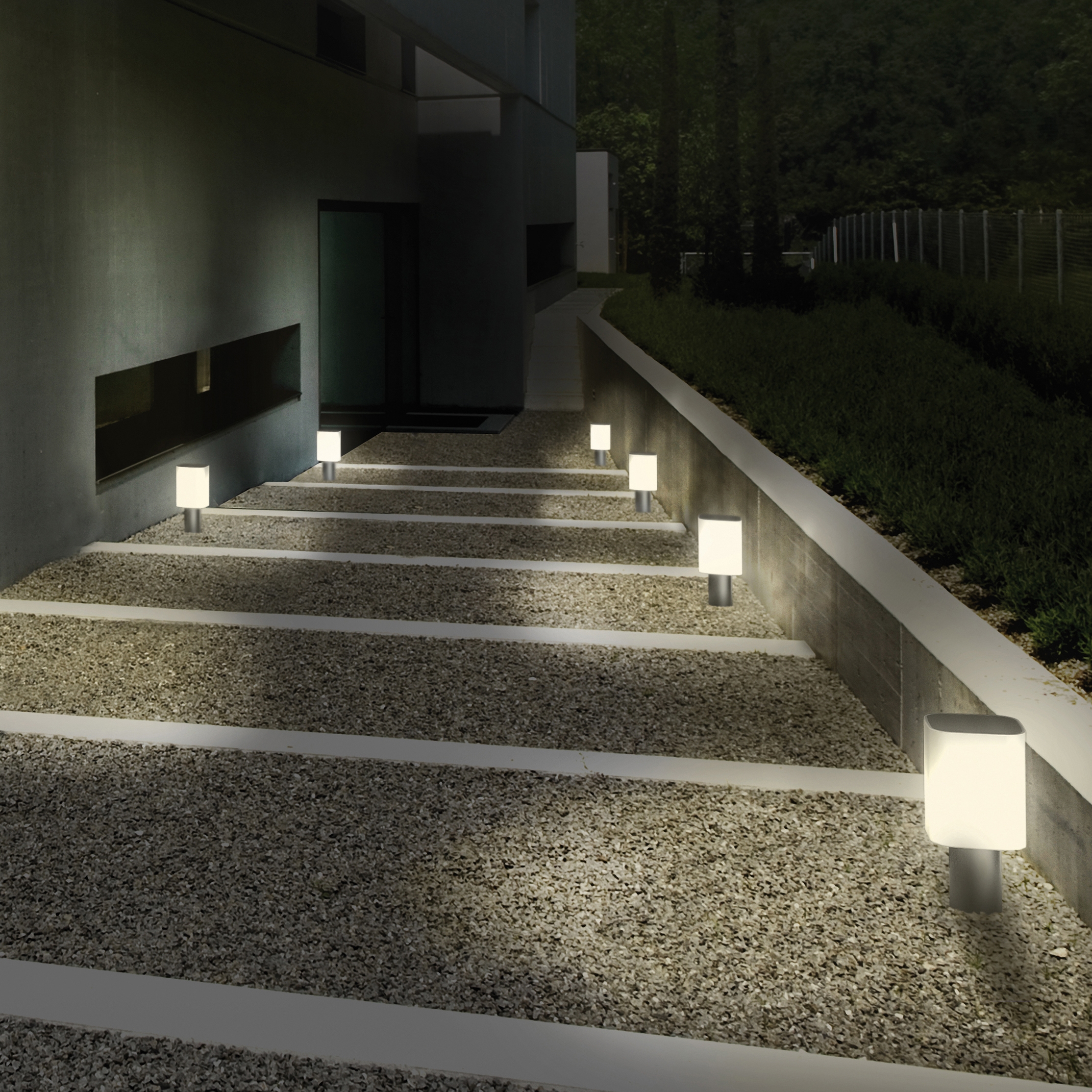 OUTDOOR LAMPS