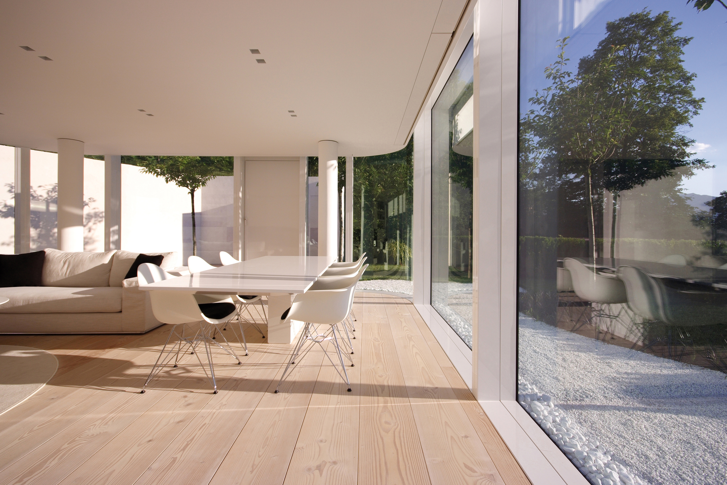 Display product Douglas from manufacturer DINESEN