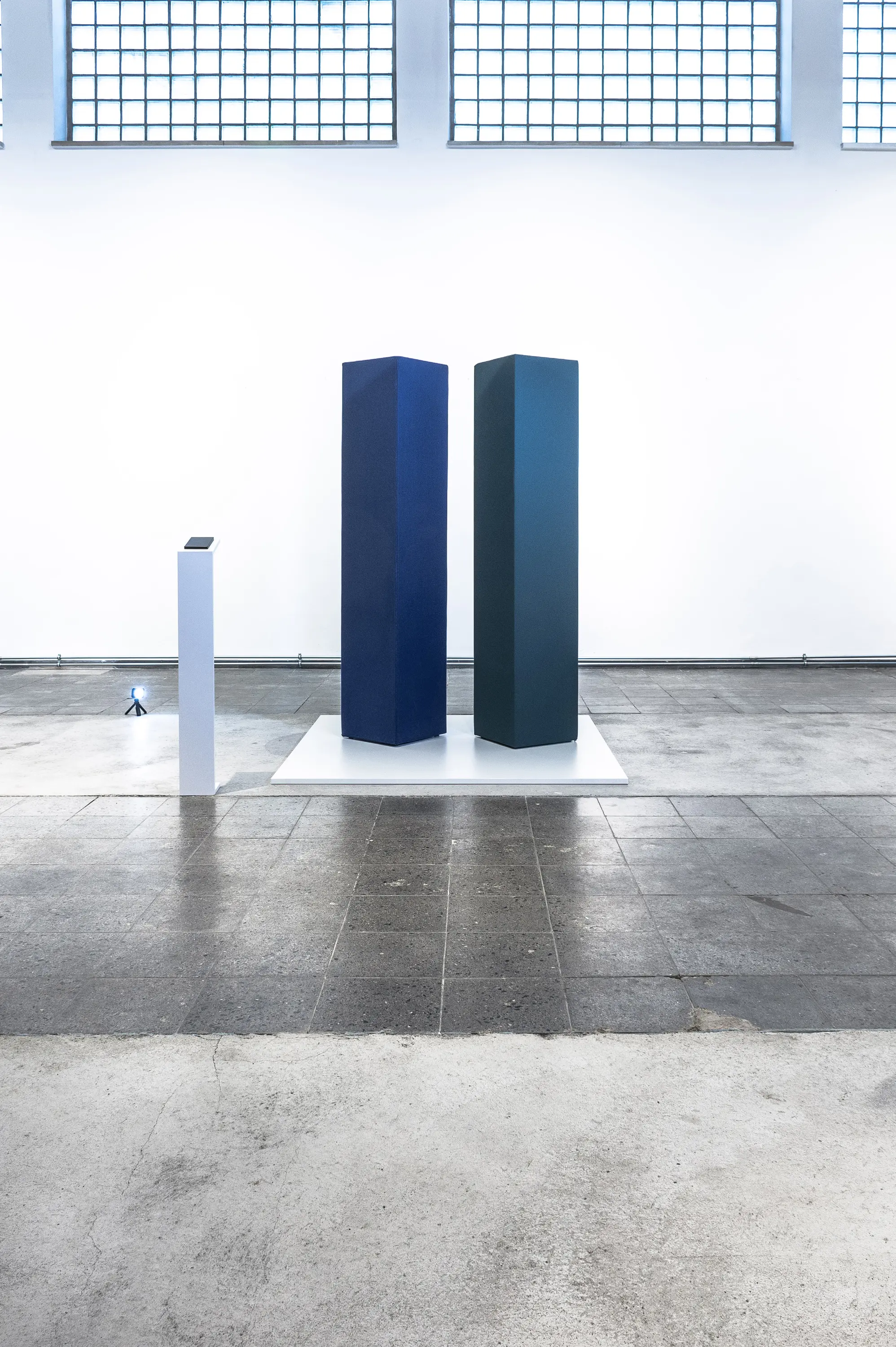 AOS - Acoustic column 2000