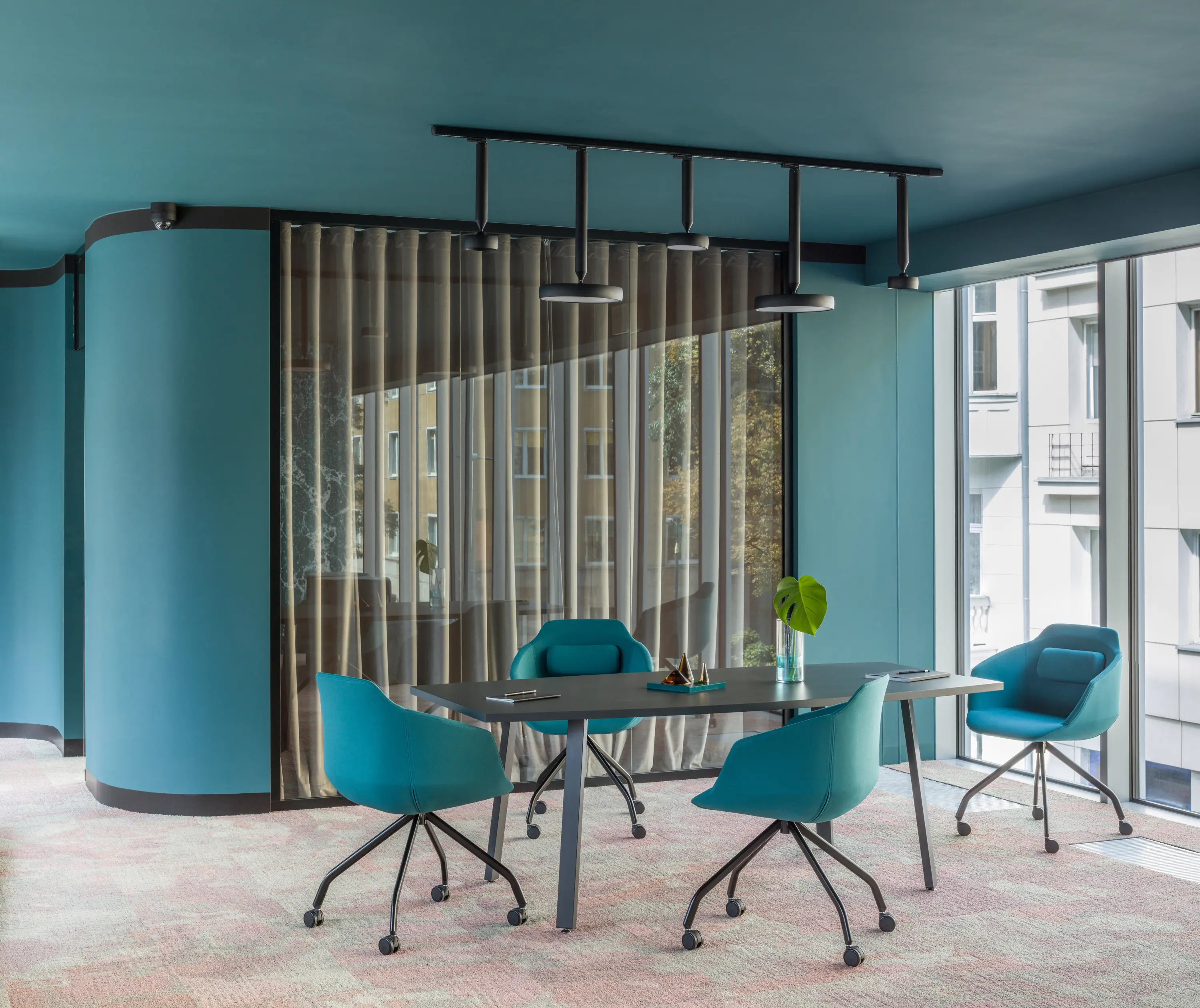 MDD - Conference Table
