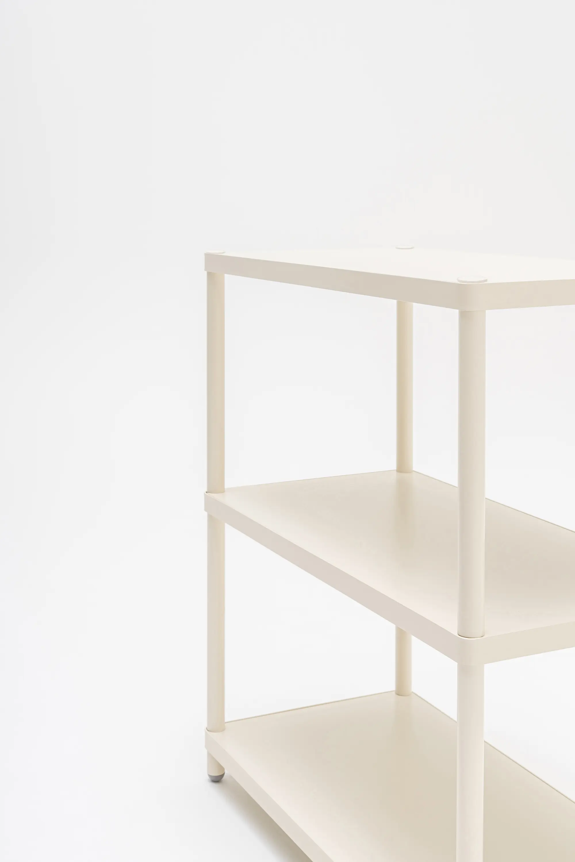 MDD - Stilt Bookcase