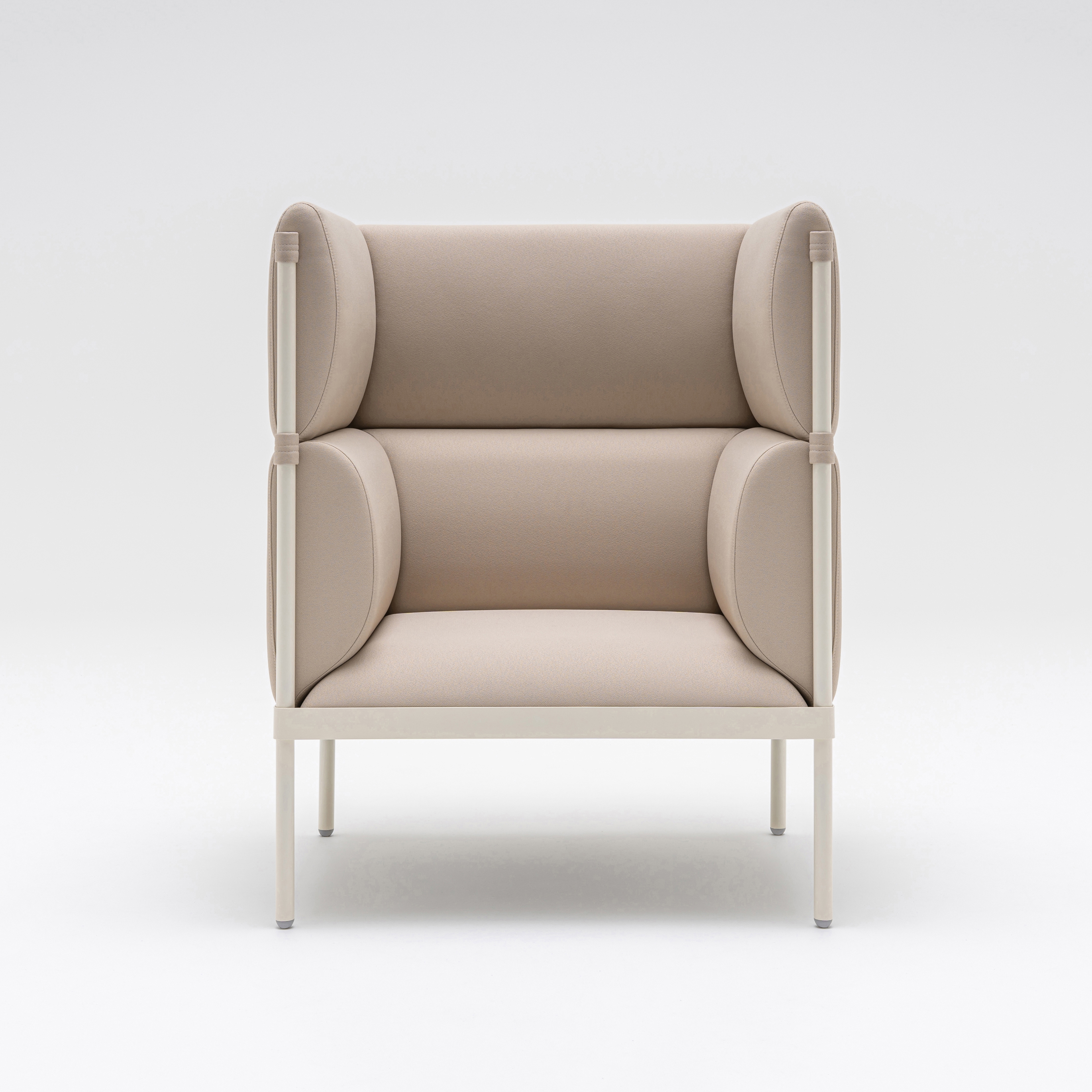 Mostrar el producto Sillón Stilt con respaldo alto del fabricante MDD