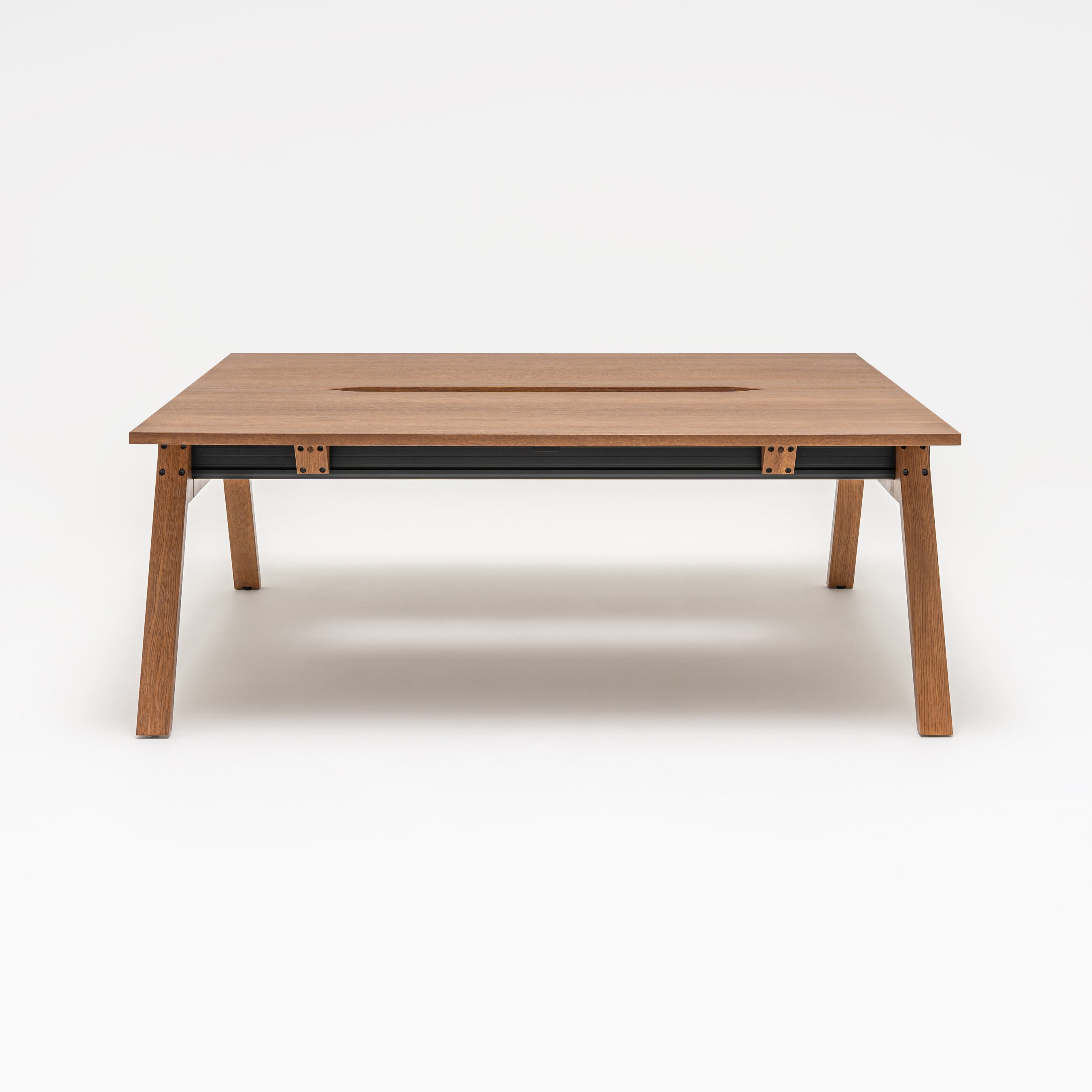Mostrar el producto Escritorio doble Viga del fabricante MDD