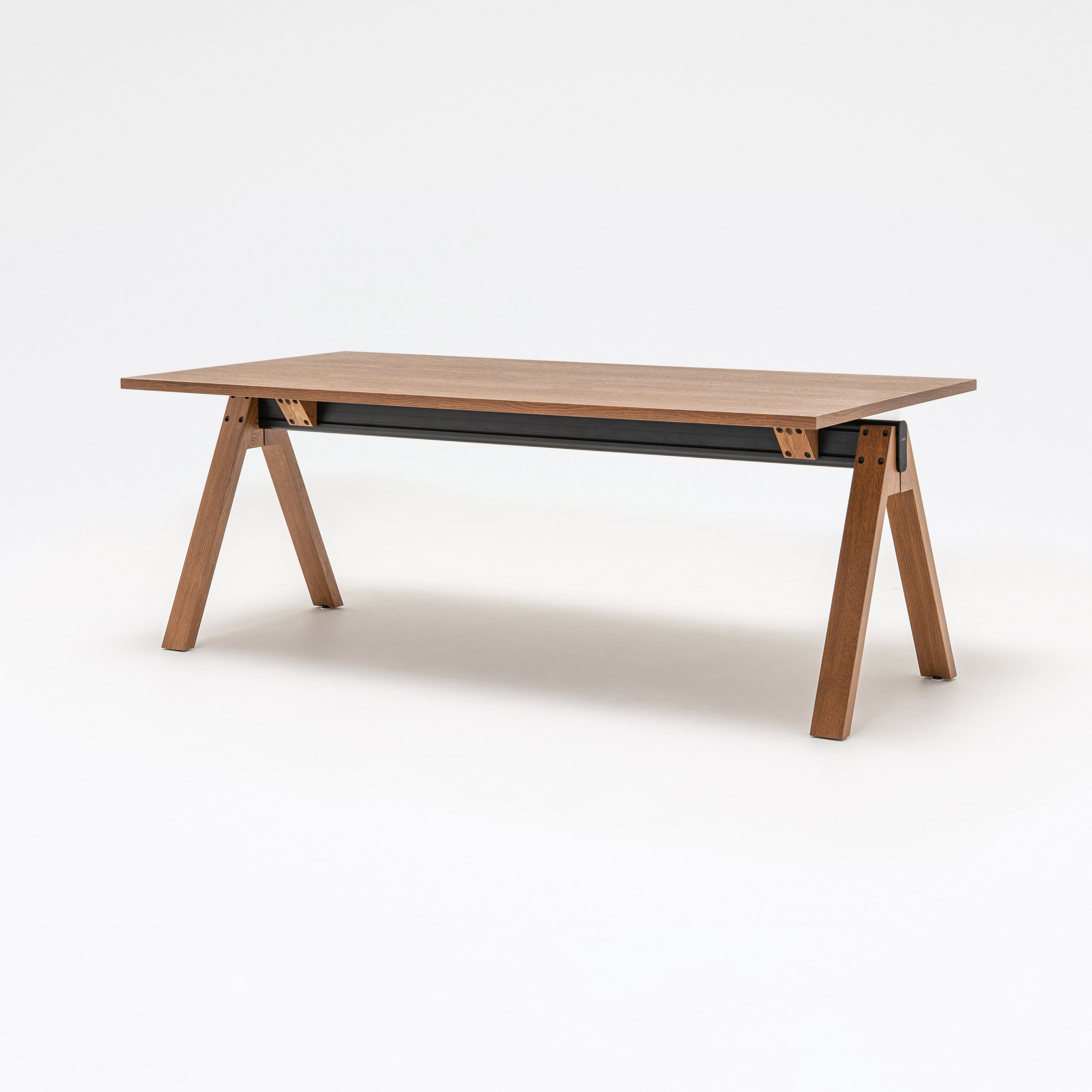 Mostrar el producto Escritorio Viga del fabricante MDD
