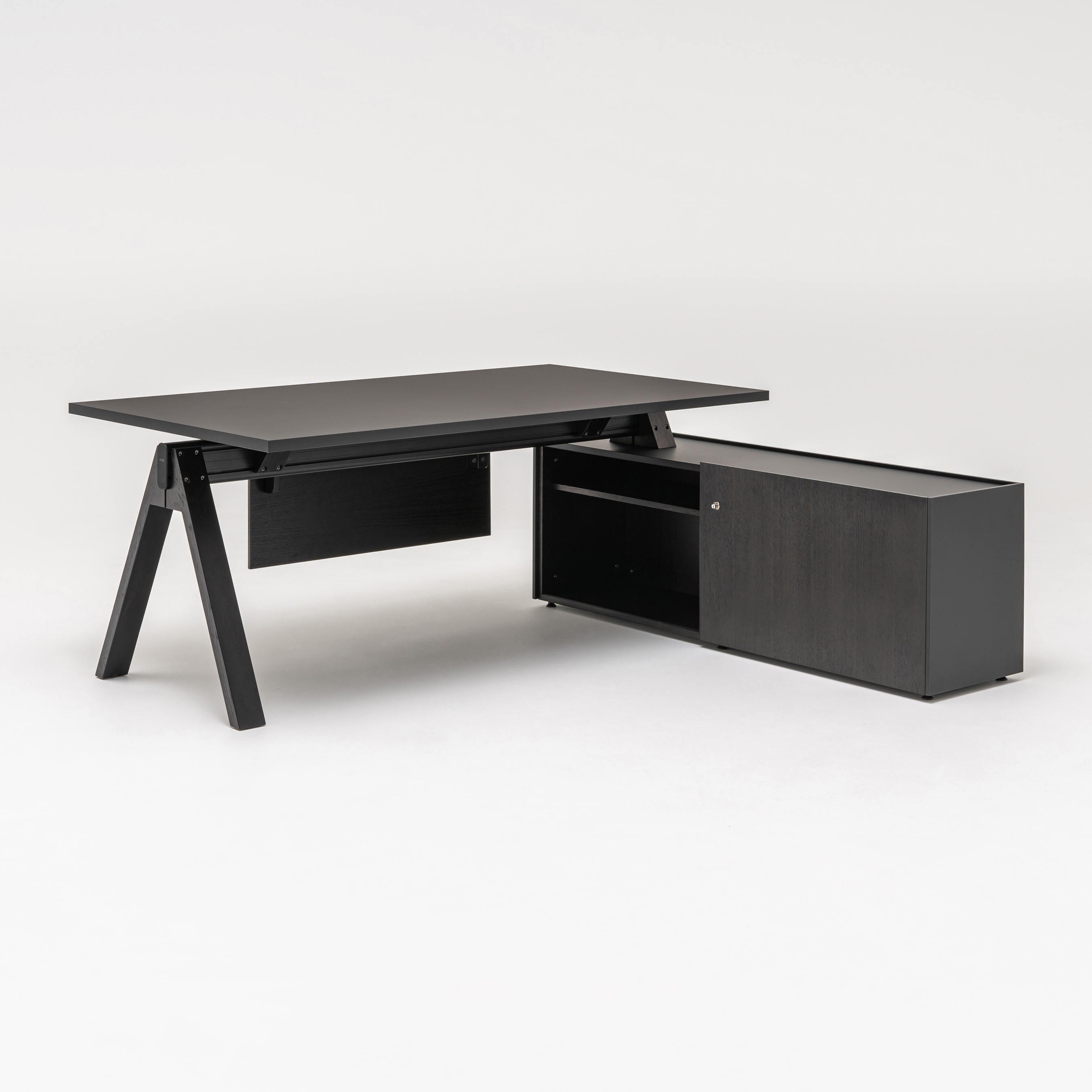 Viga Executive Desk