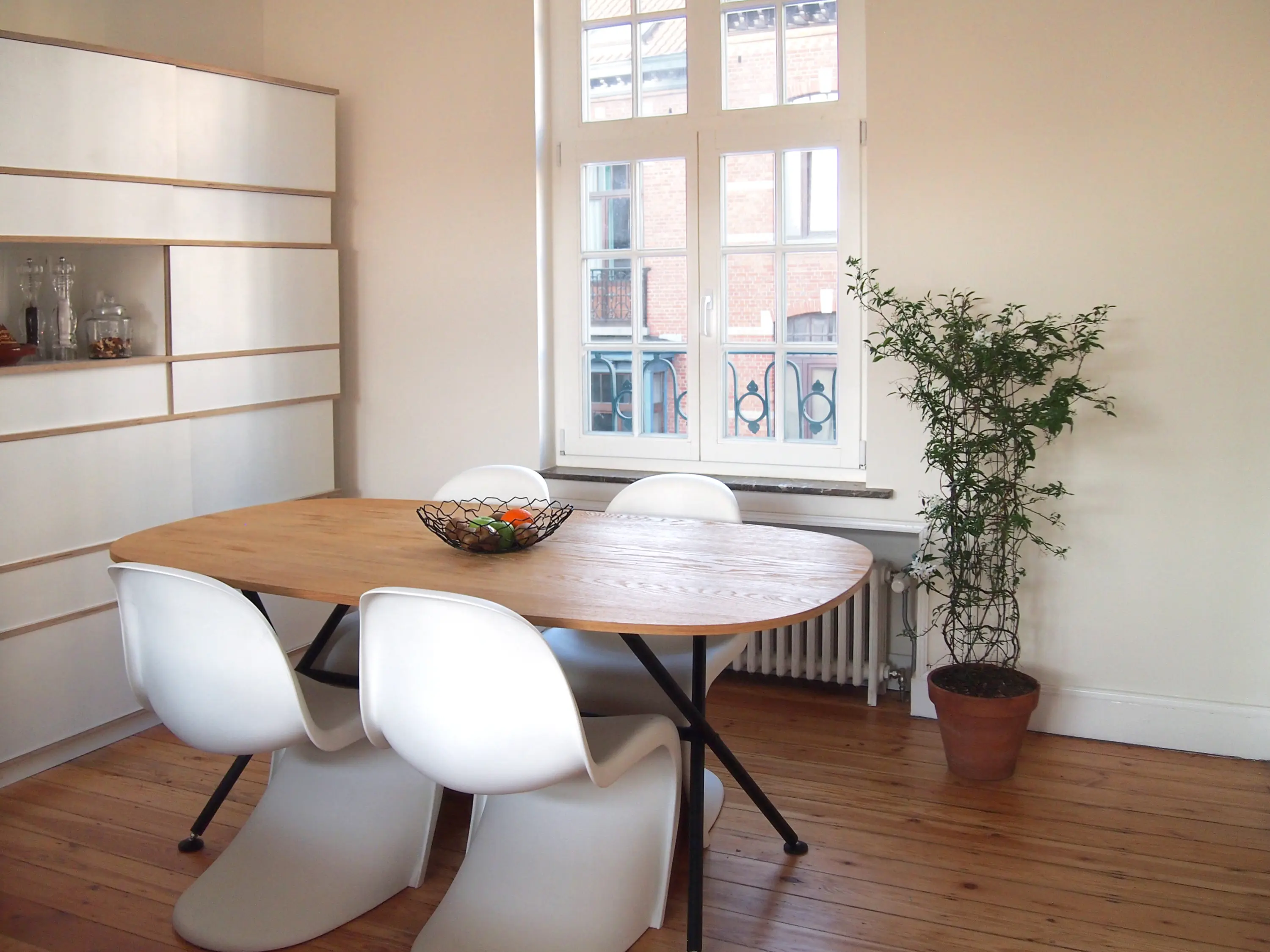 OBJEKTEN - Oval Table