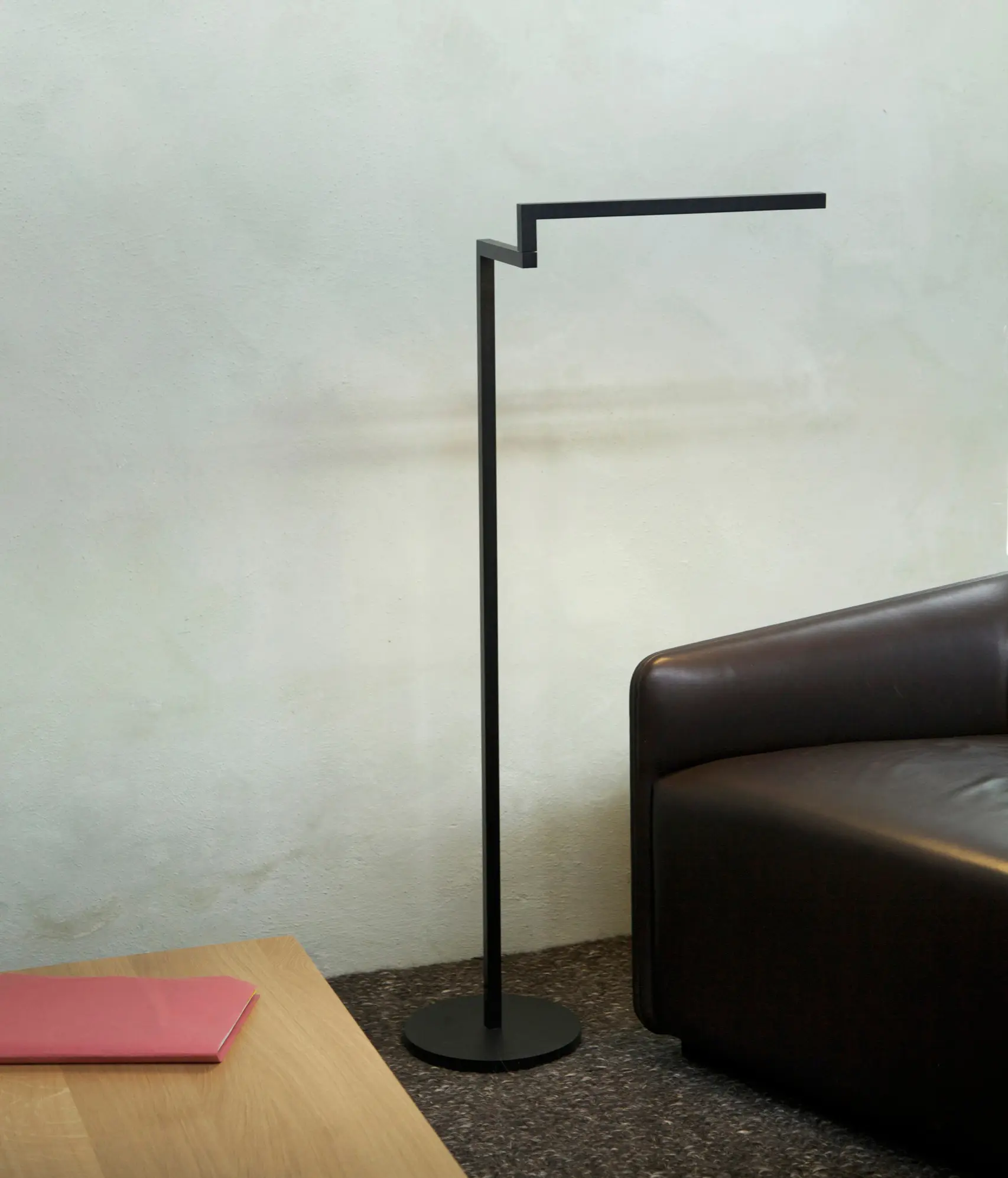 OBJEKTEN - Swing Table lamp