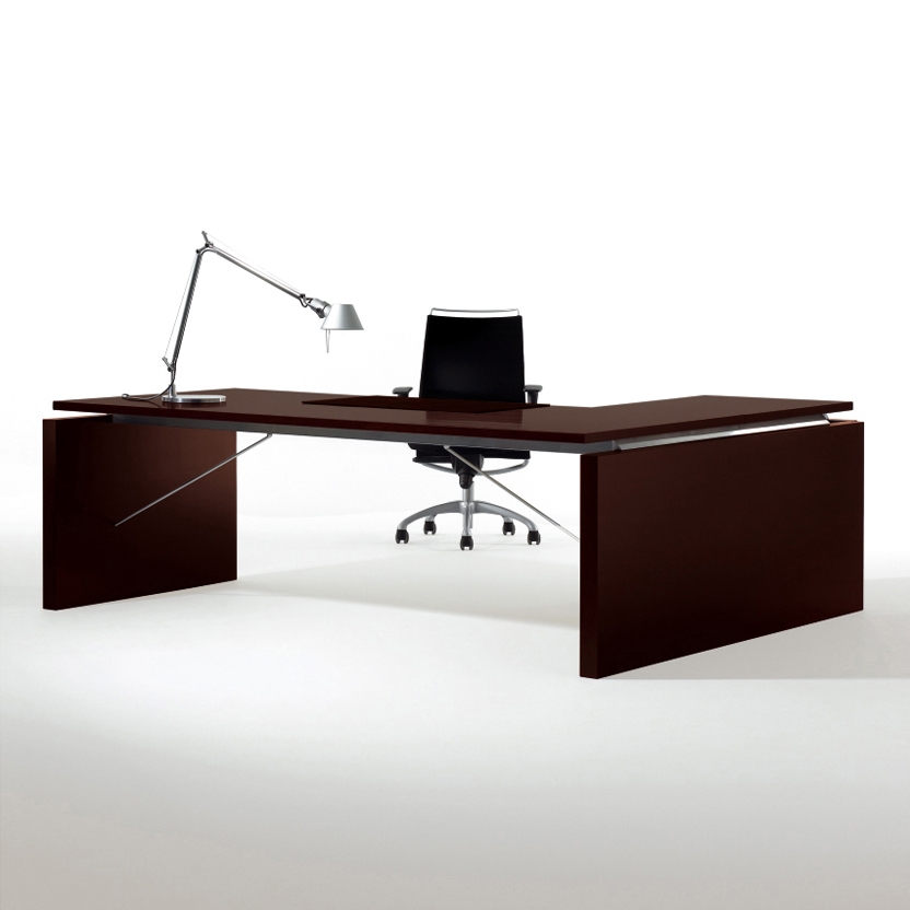 Display product Eria Executive Desk from manufacturer ARIDI