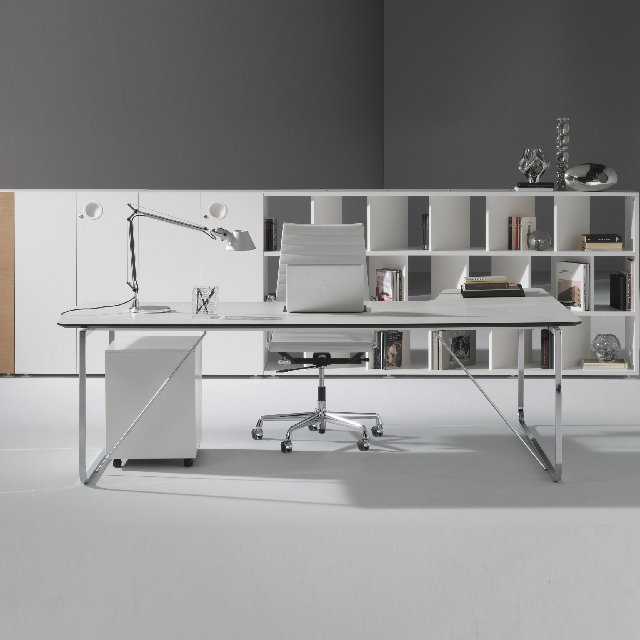 Display product K2 I K3 Executive Desk from manufacturer ARIDI
