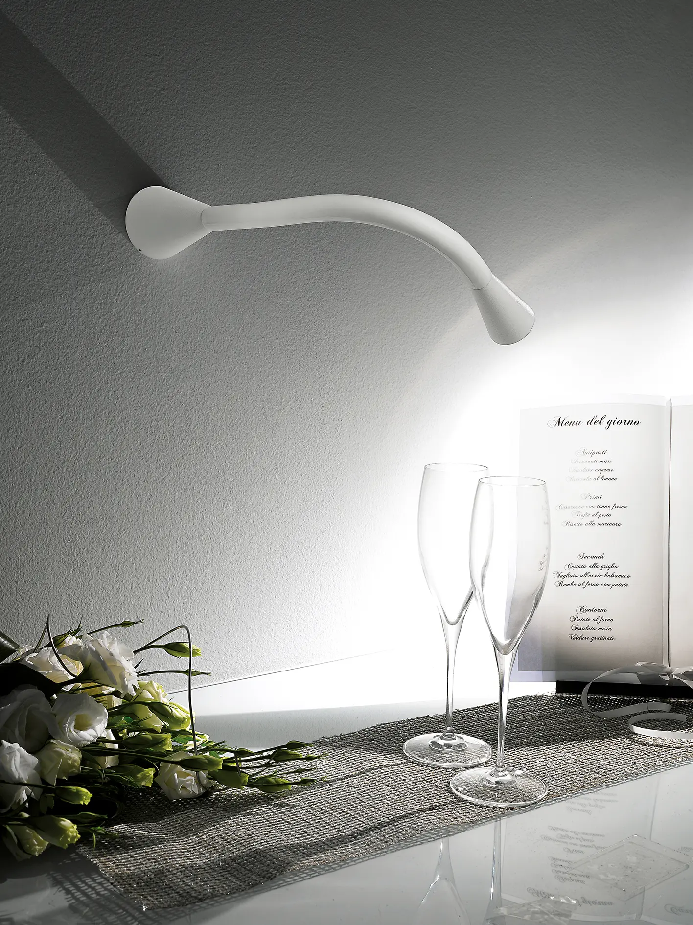 Linea Light Group - Snake_W1