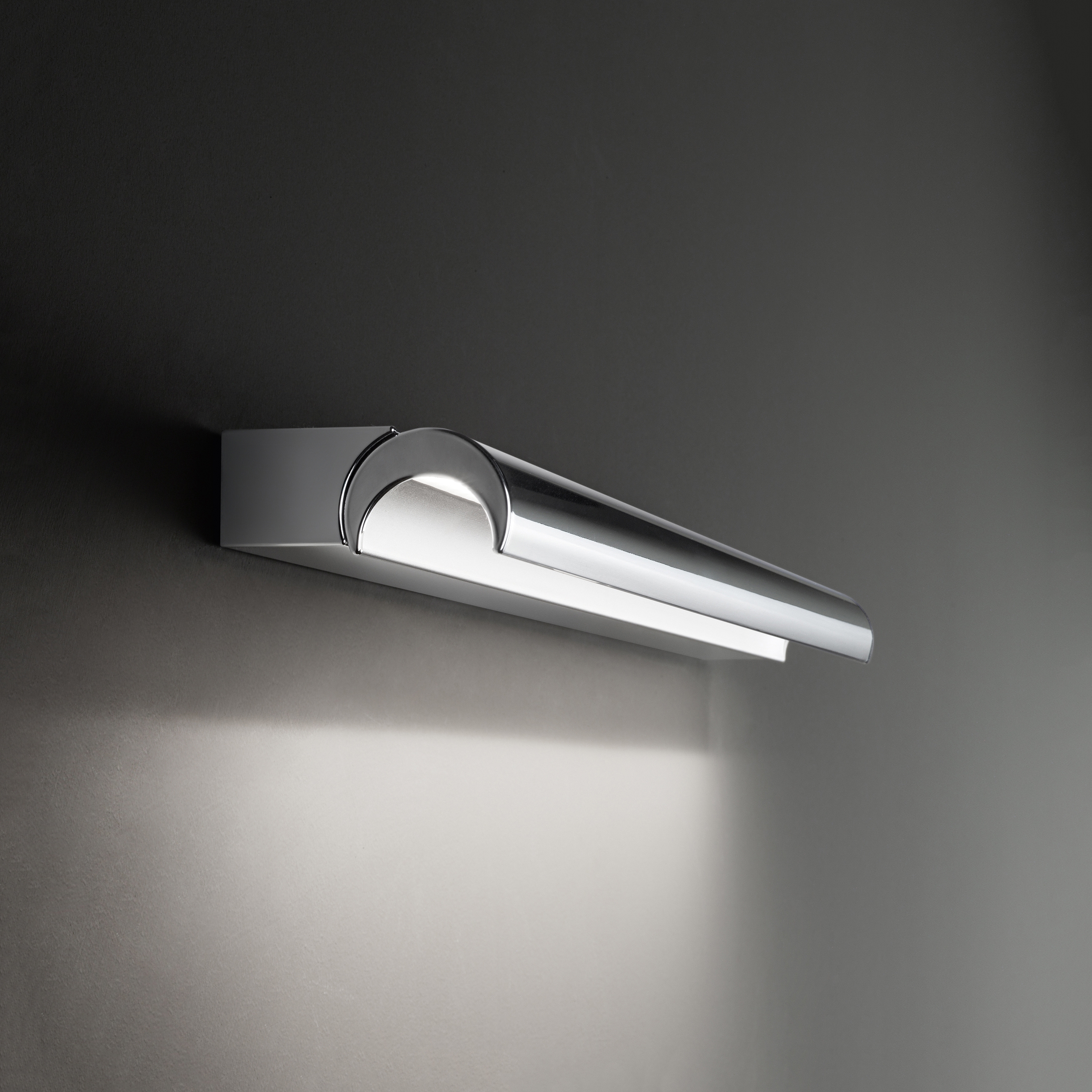 Mostrar el producto Halfpipe 2 del fabricante Linea Light Group