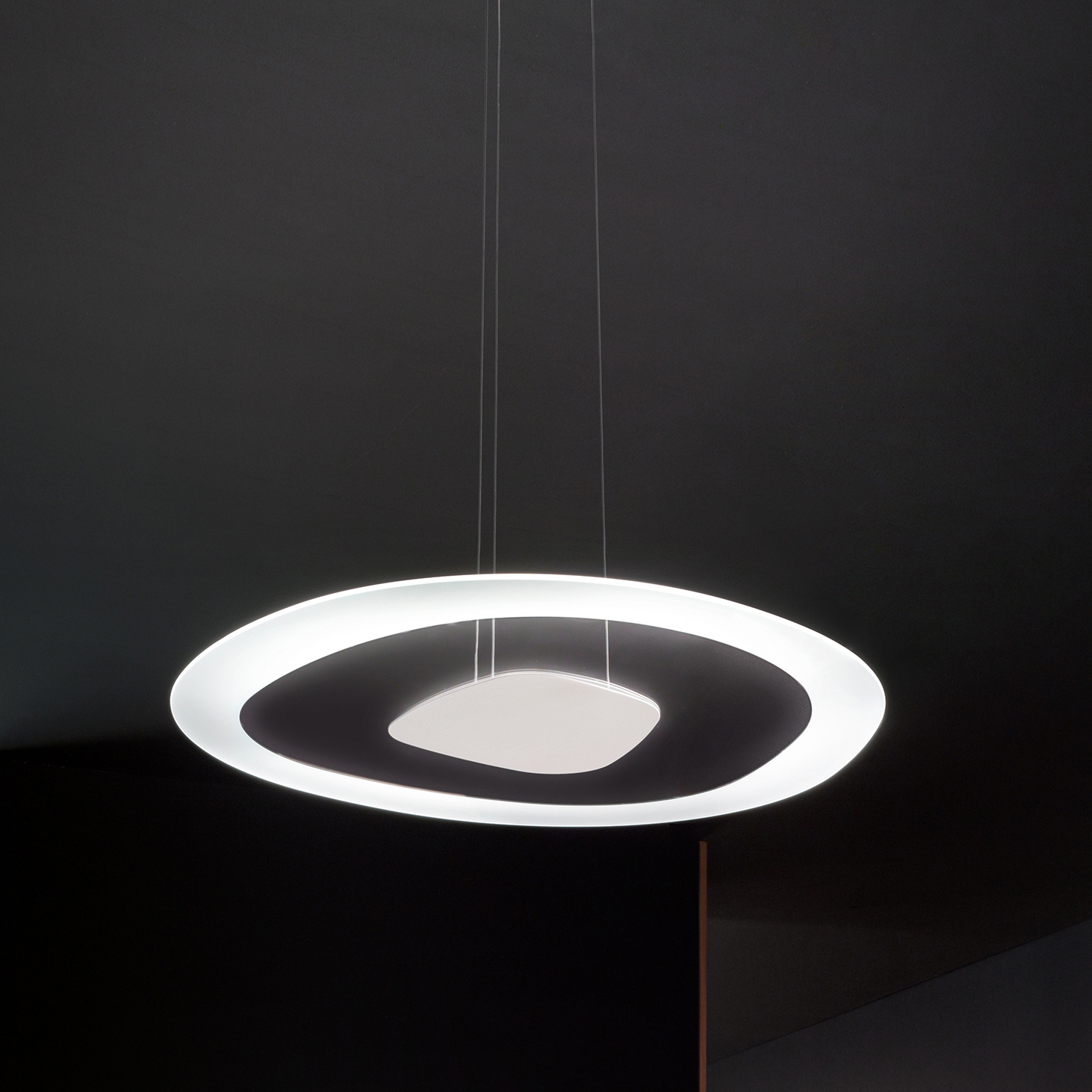 Afficher le produit Antigua_P du fabricant Linea Light Group