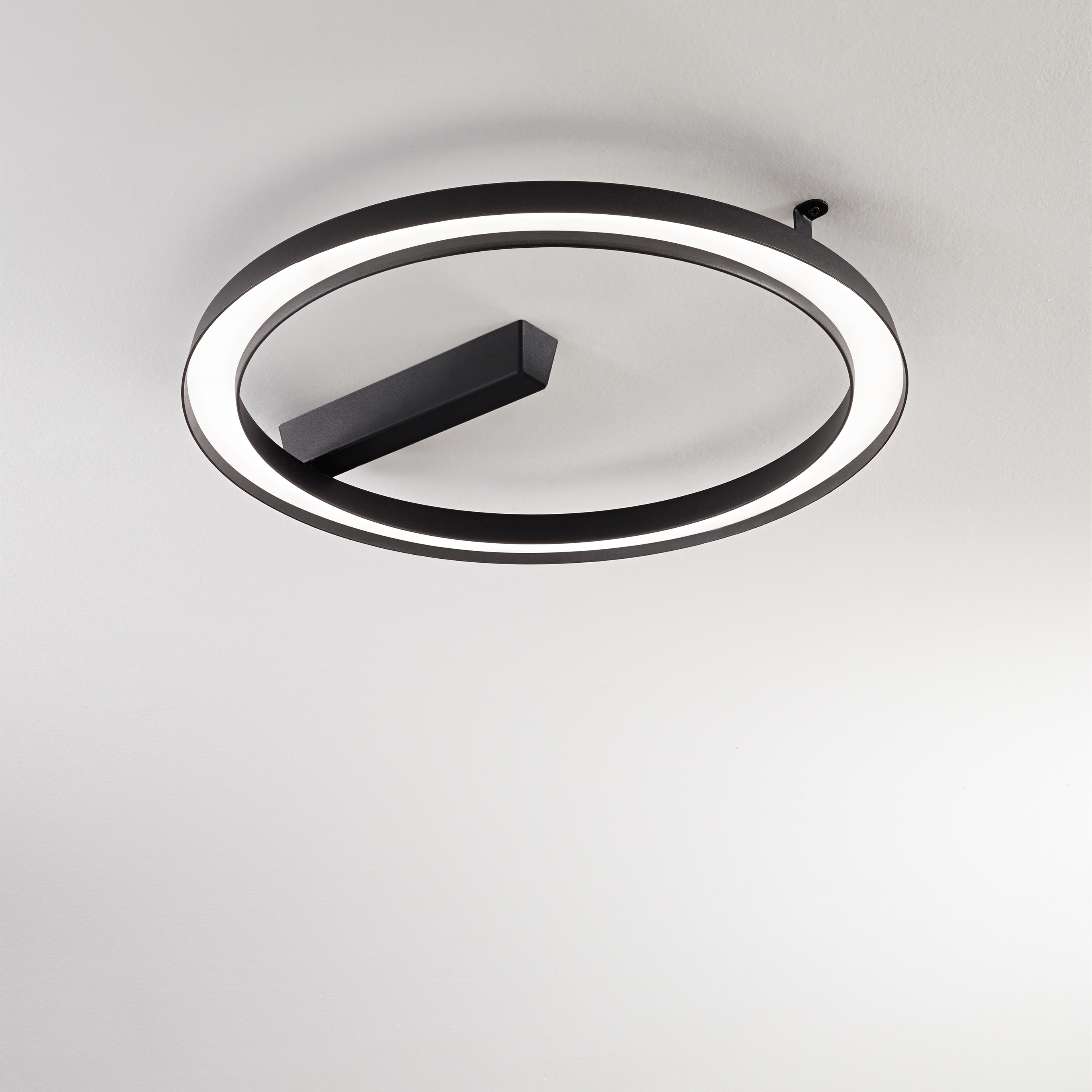 Display product Lira_S from manufacturer Linea Light Group