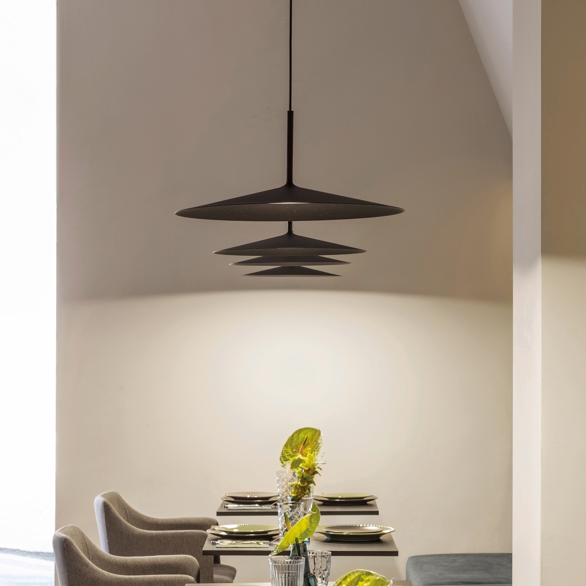 Afficher le produit Poe Plus du fabricant Linea Light Group
