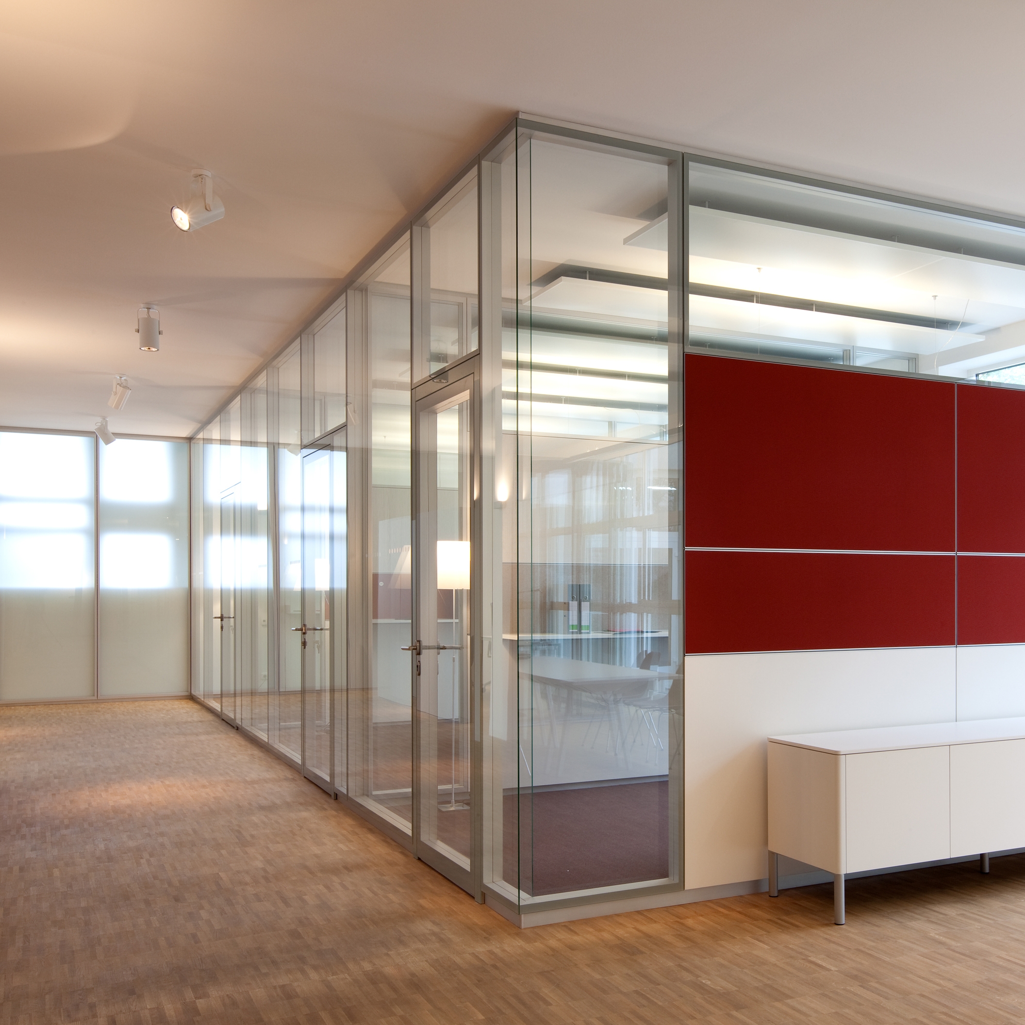 Display product System 7000 Integrated partition wall absorber from manufacturer Strähle