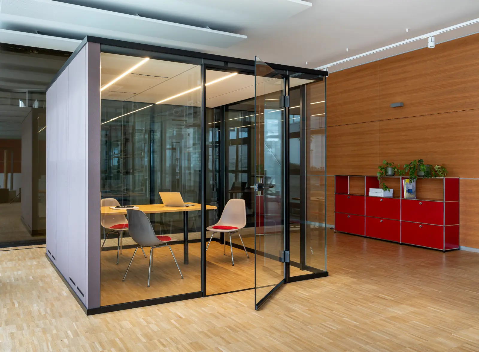 Strahle KUBUS I – a fine Soundproofing room-in-room systems by the hands o ...