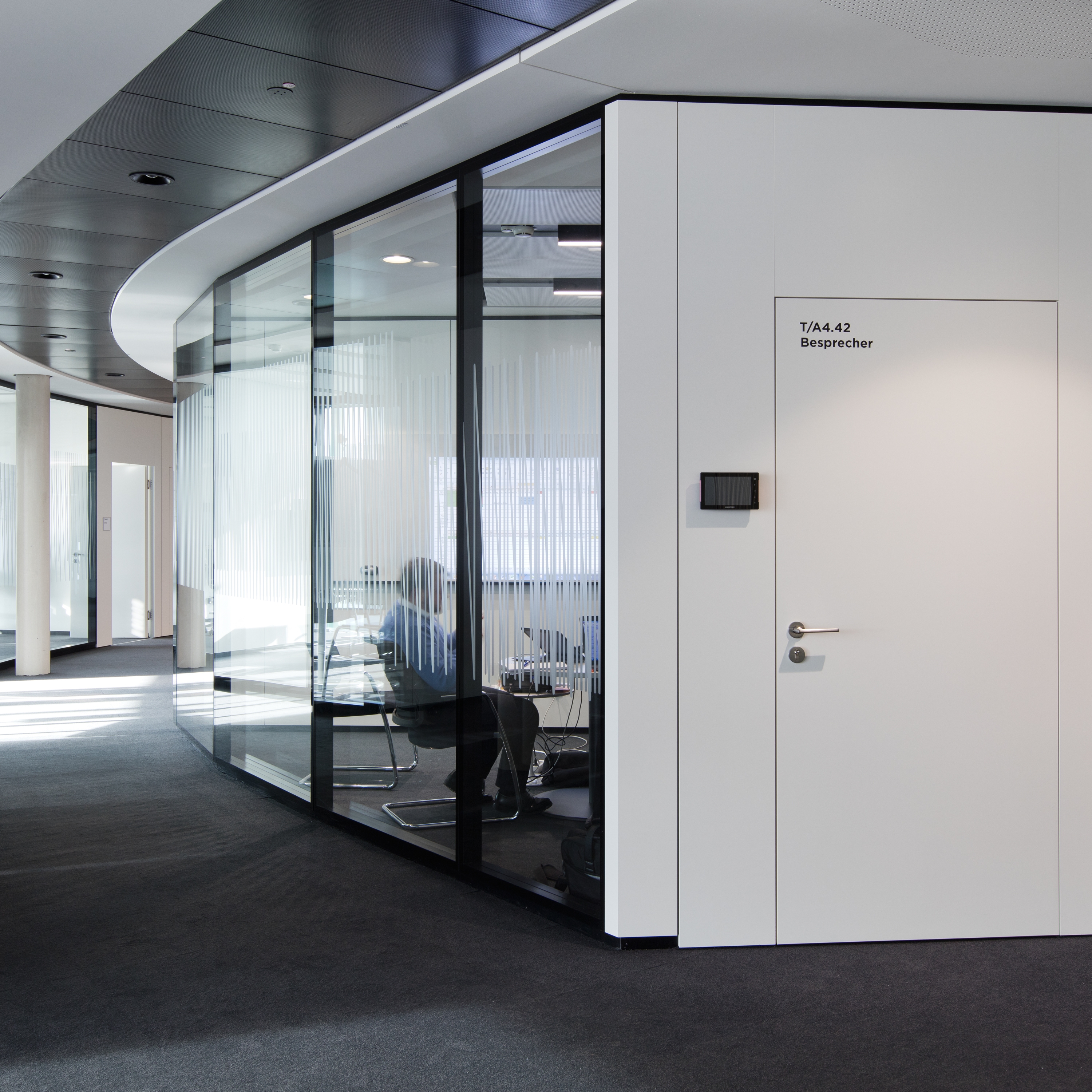 Display product System 2300 from manufacturer Strähle