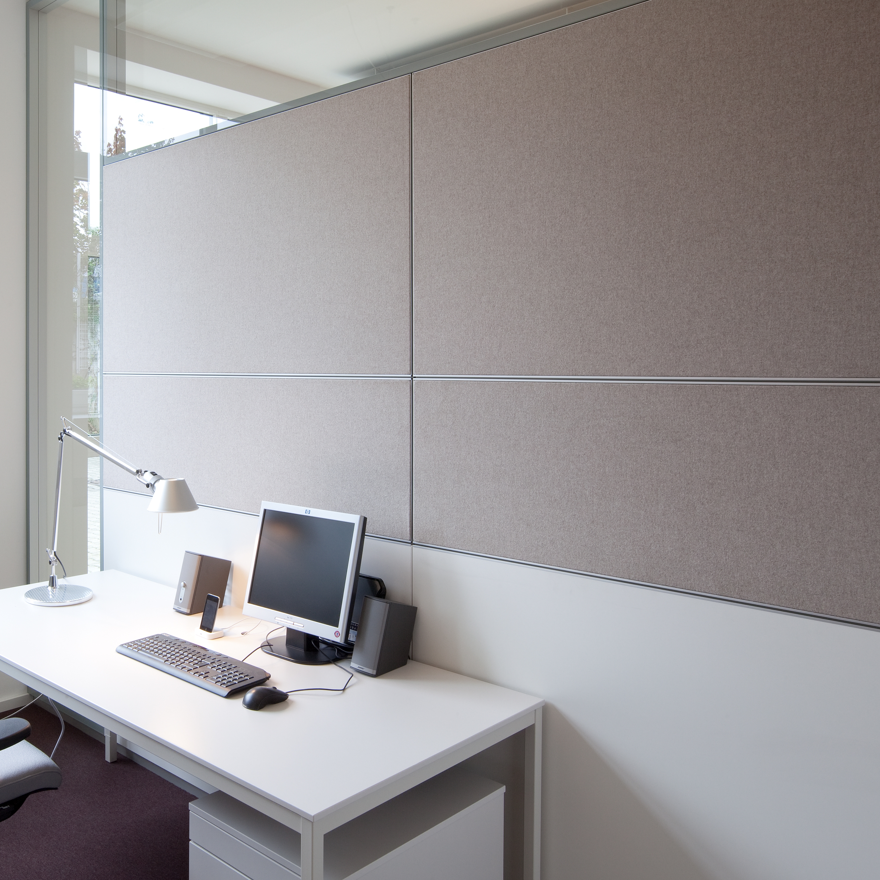 Display product System 7000 Integrated partition wall absorber from manufacturer Strähle