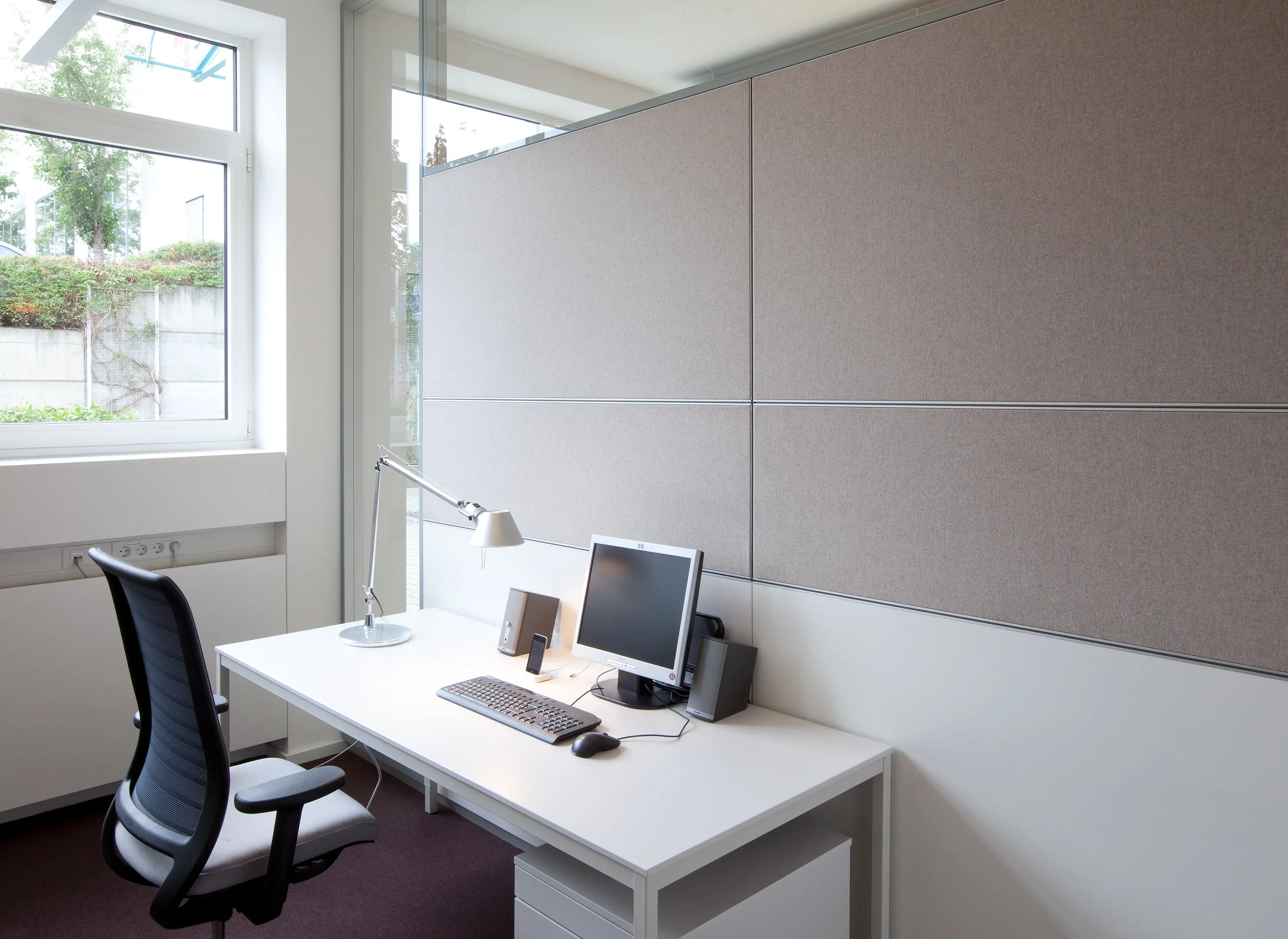 Strähle - System 7000 Integrated partition wall absorber