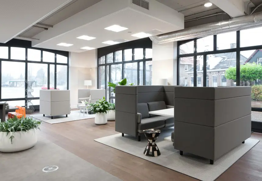 De Vorm - Arnhem Loveseat 94