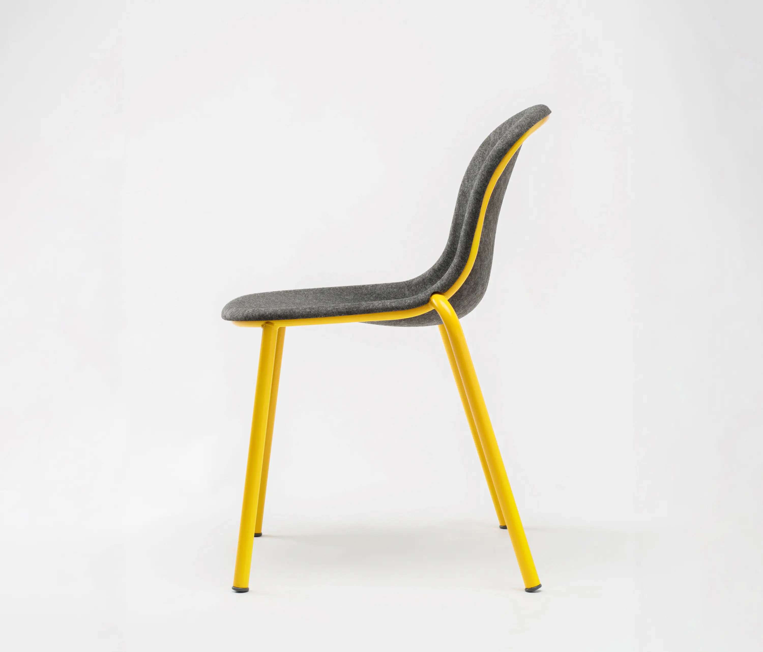 De Vorm - LJ 2 PET Felt Stack Chair