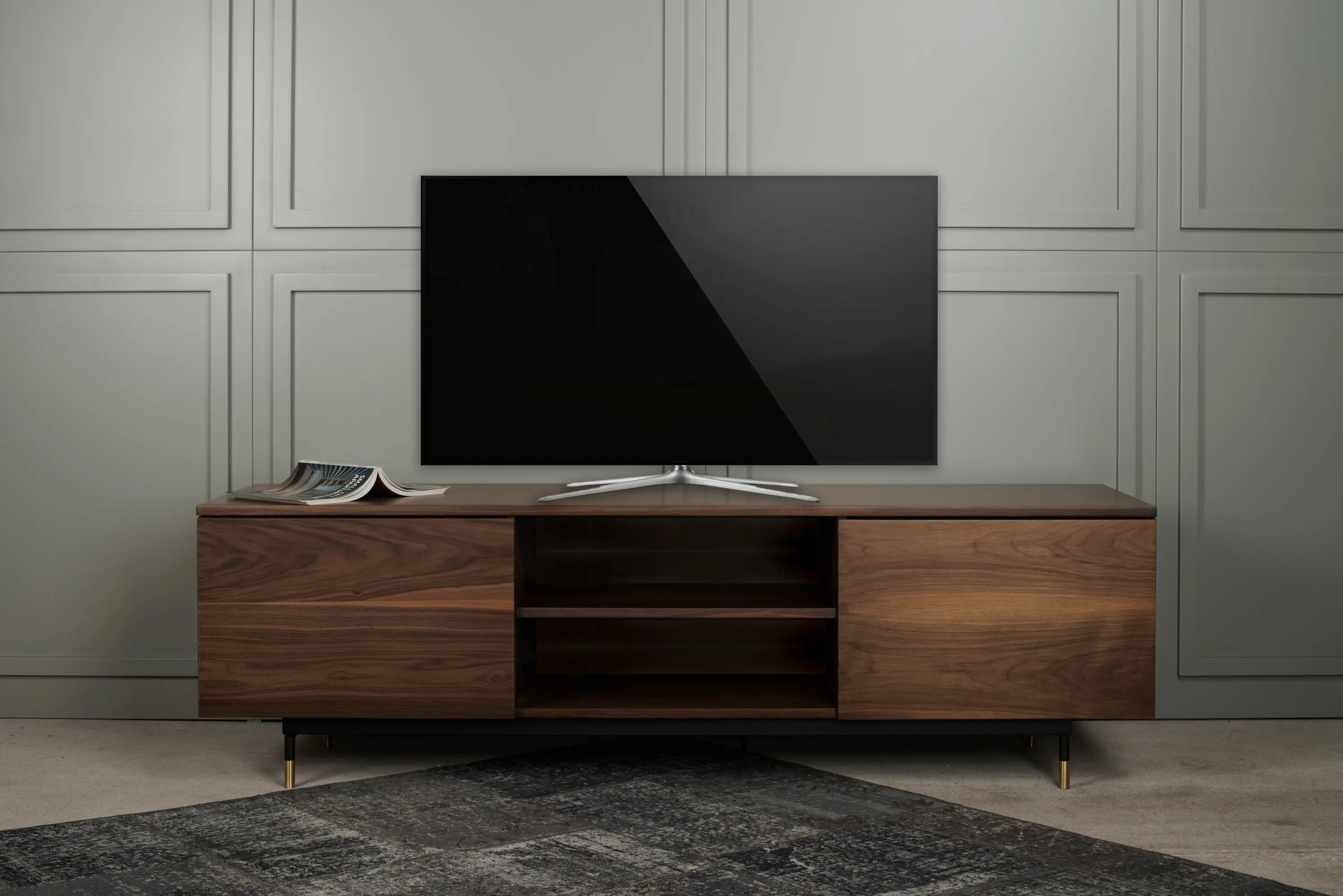 Gotwob - Thin sideboard