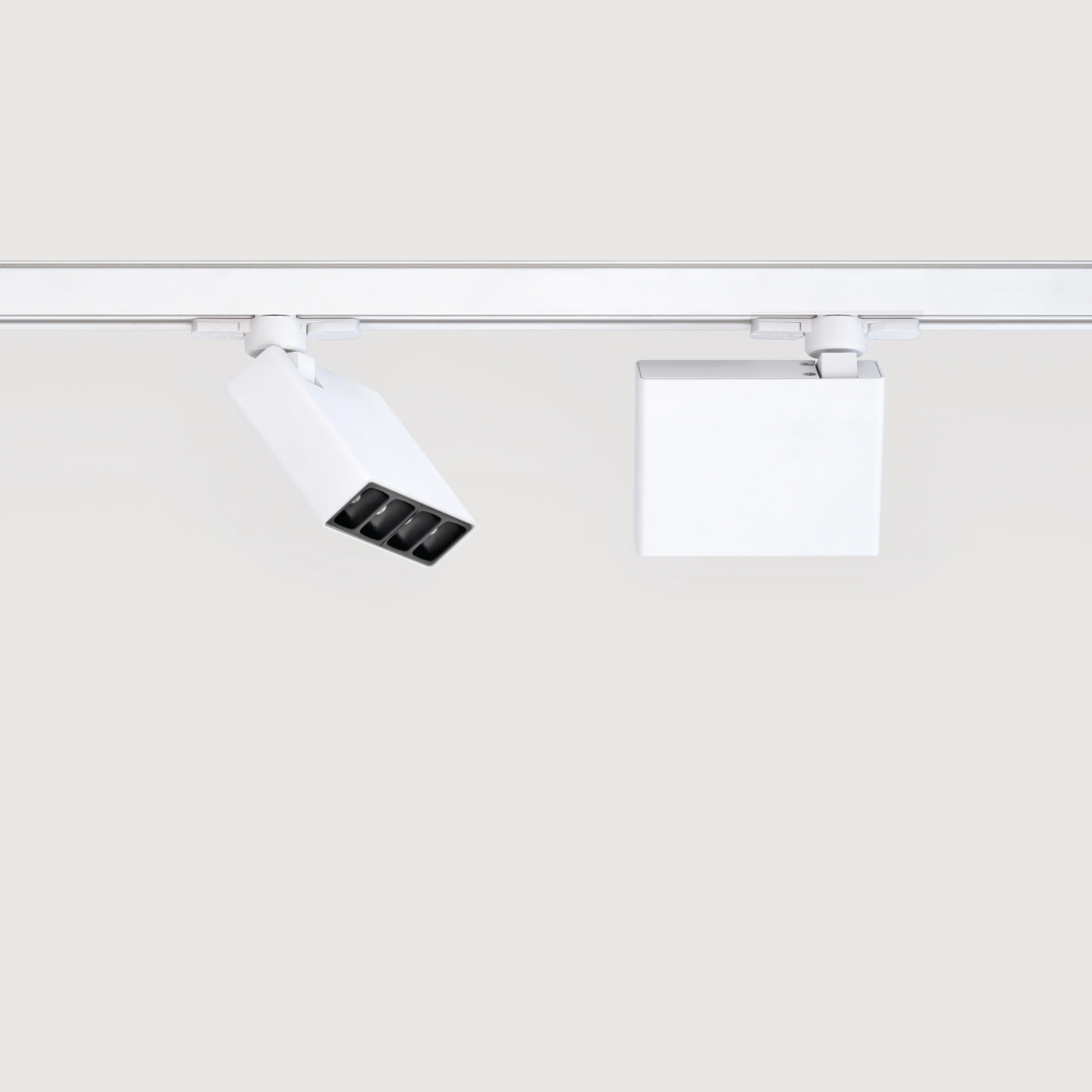 Display product Liquid Line Compact C5 | 3-Phase Track from manufacturer Lightnet