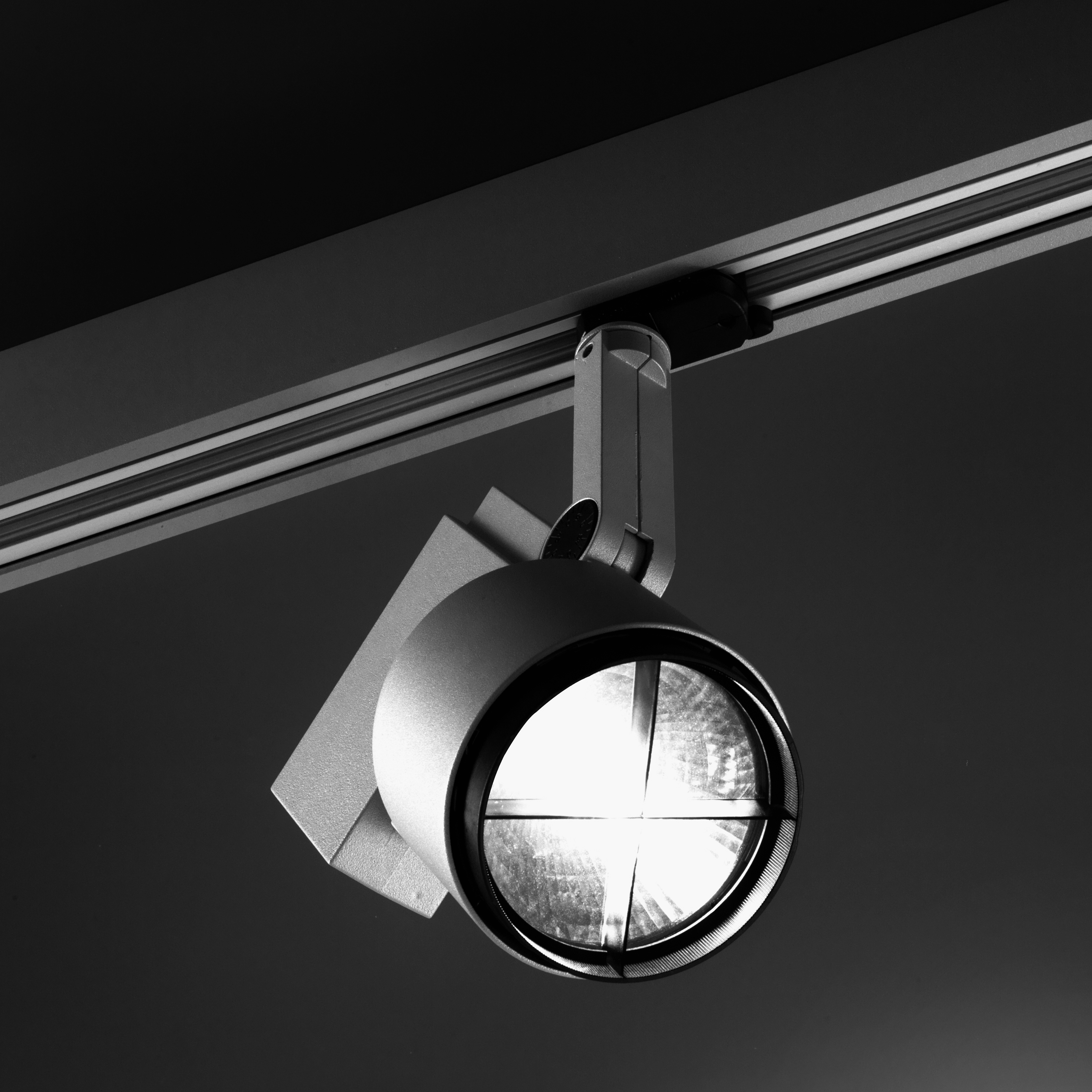 INDOOR | RAILS ELECTRIFIES ET SPOTS