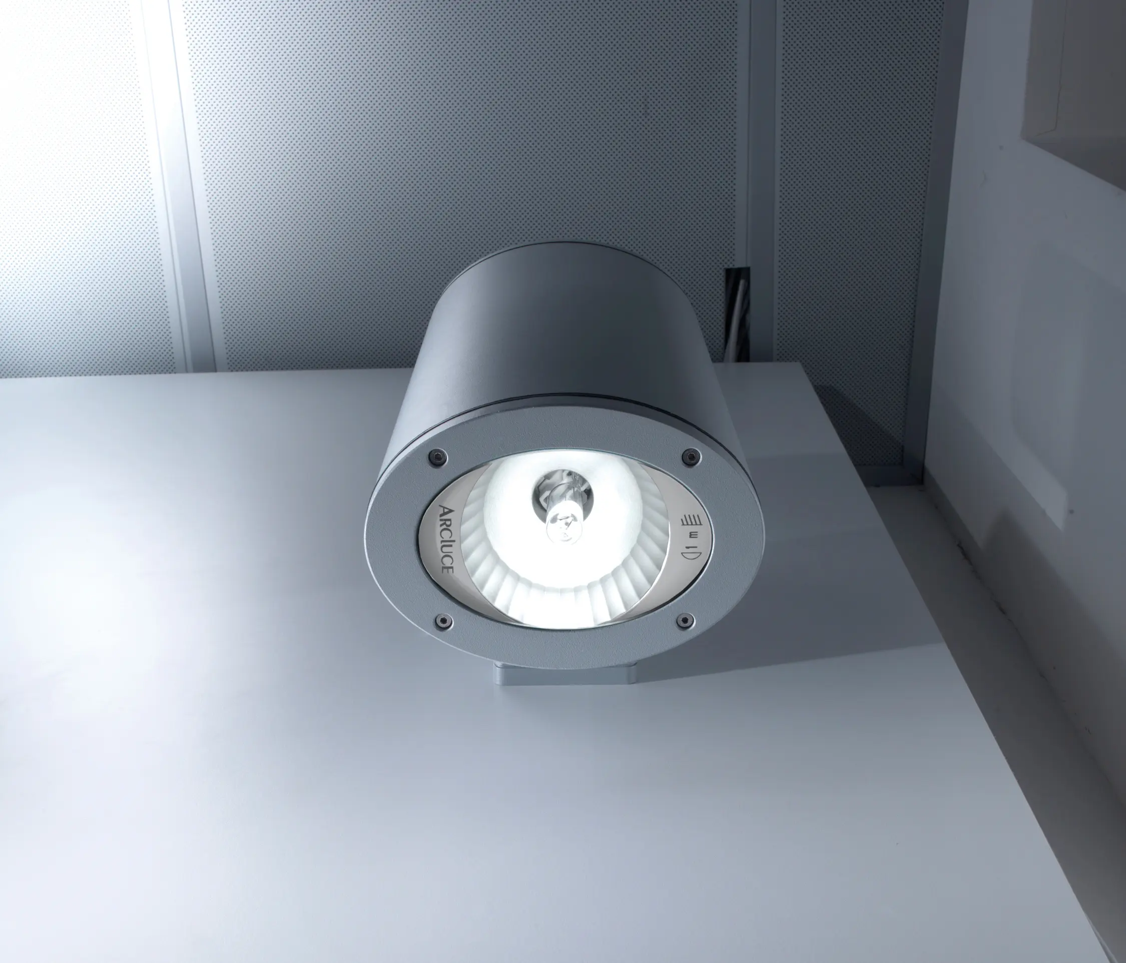 Arcluce - Ellis 2 single light fitting