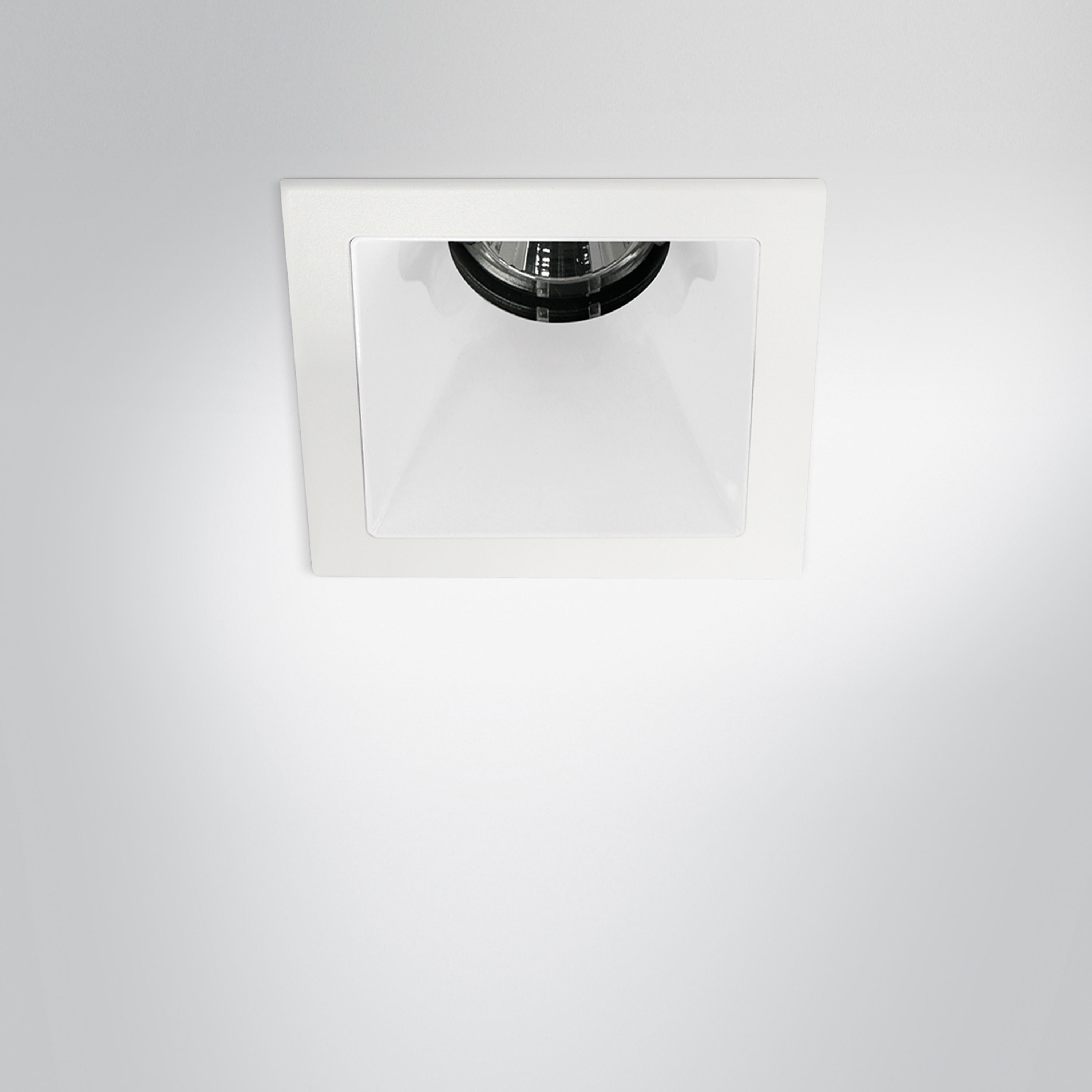 Mostra il prodotto DiMilano 100 | square reflector del produttore Arcluce