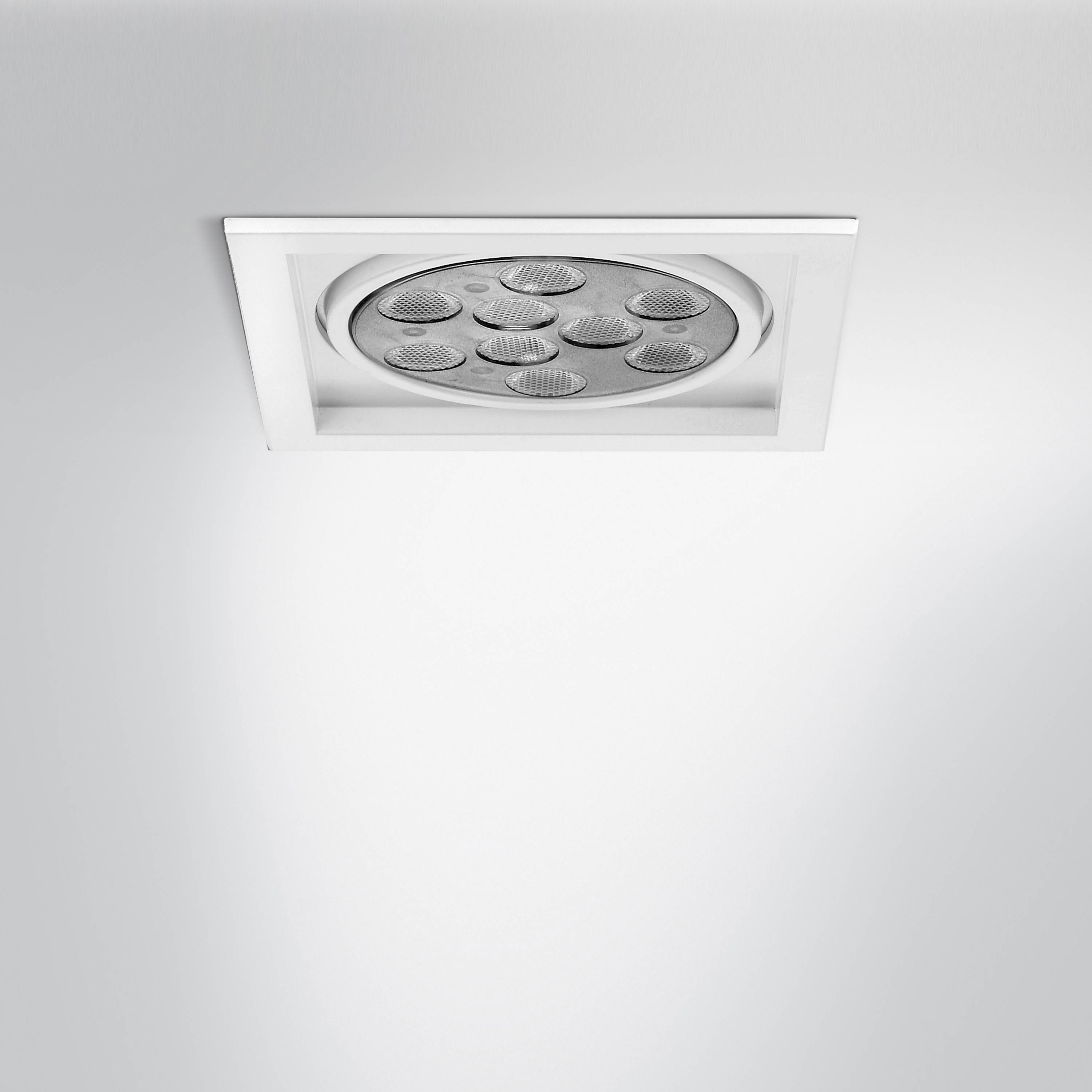 Mostra il prodotto Quantum 130 | mediumbeam without glass del produttore Arcluce