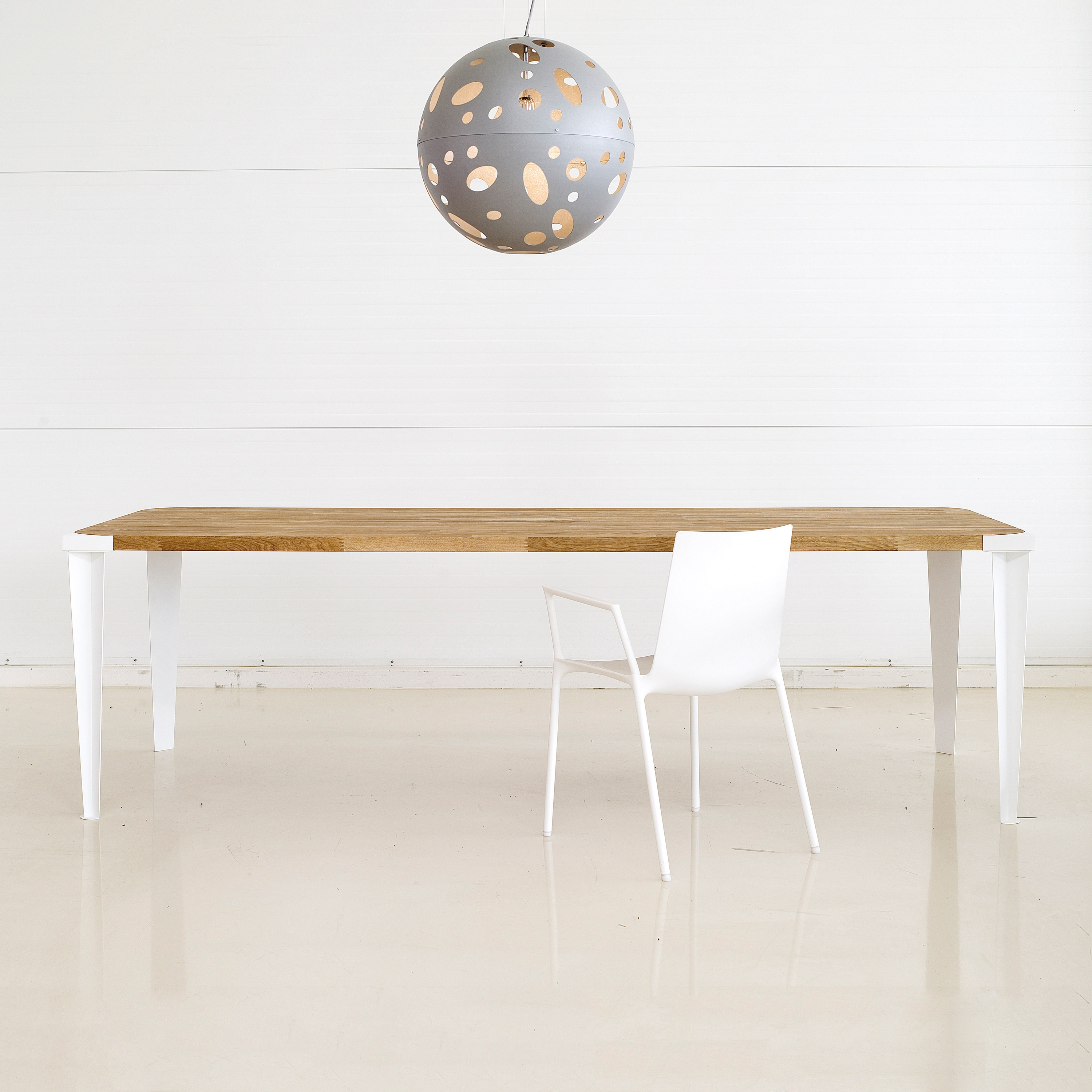 Mostra il prodotto Oak Square del produttore dutchglobe