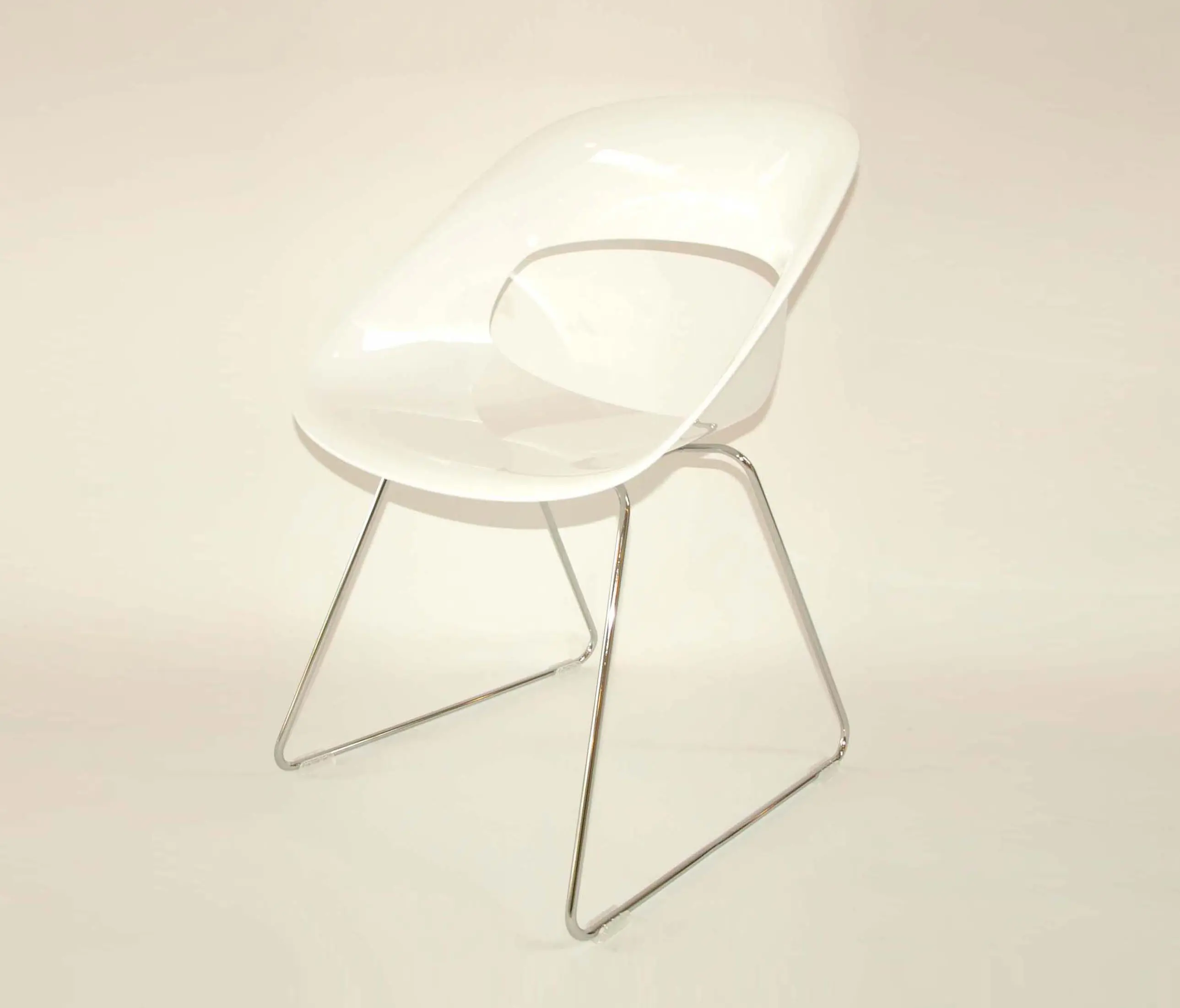 dutchglobe - Diagonal Wire Chair