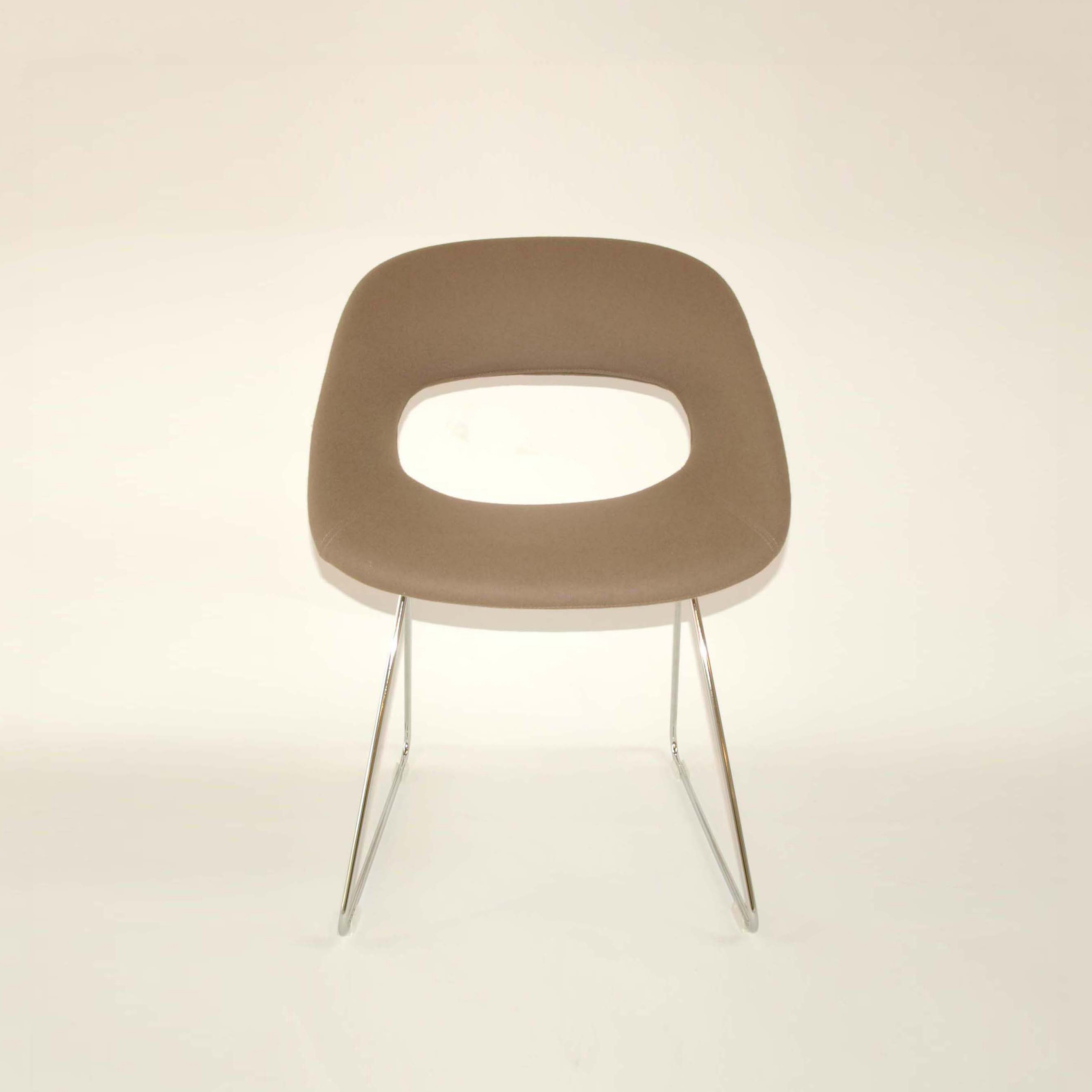 Display product Diagonal Wire Chair from manufacturer dutchglobe