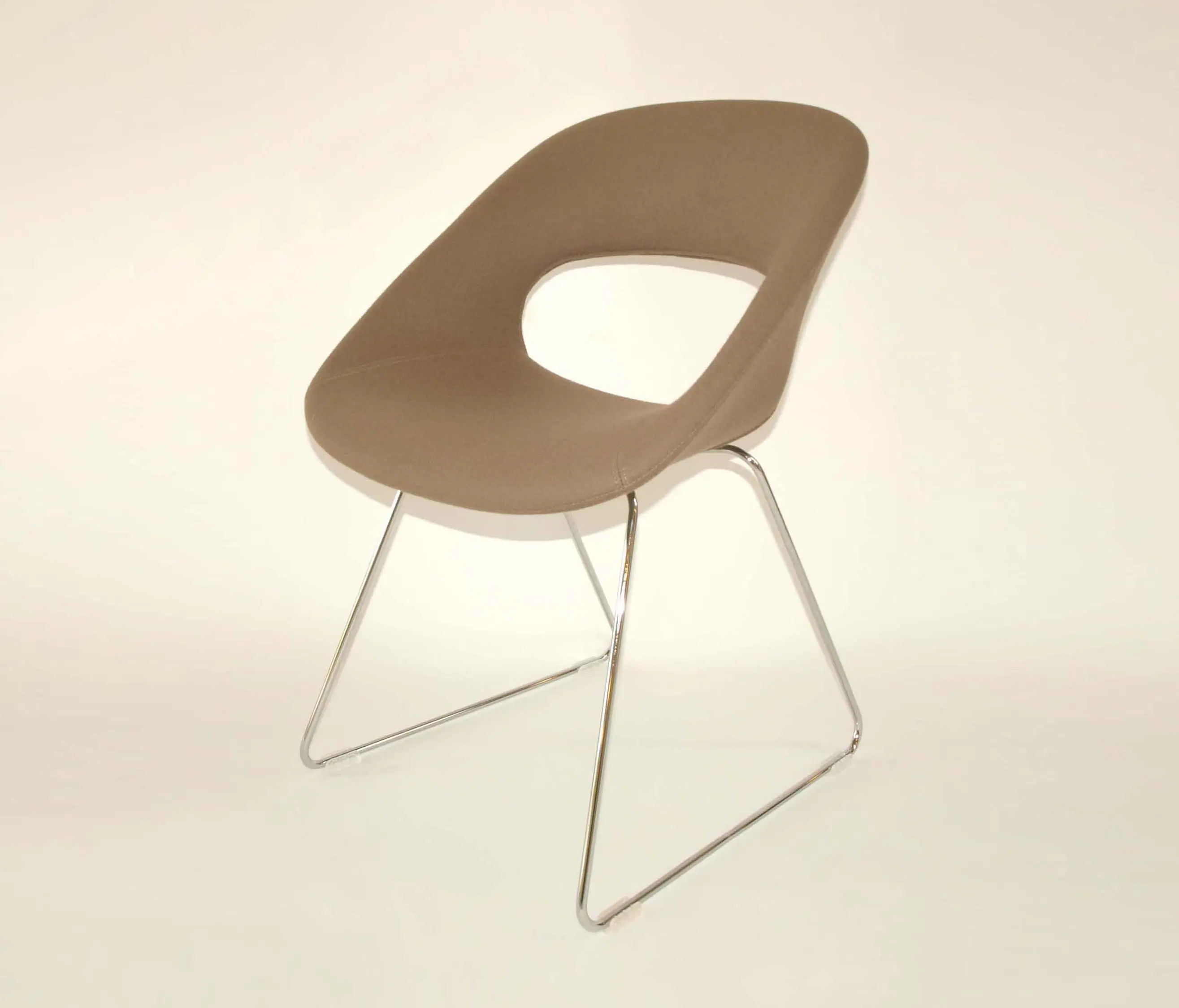 dutchglobe - Diagonal Wire Chair