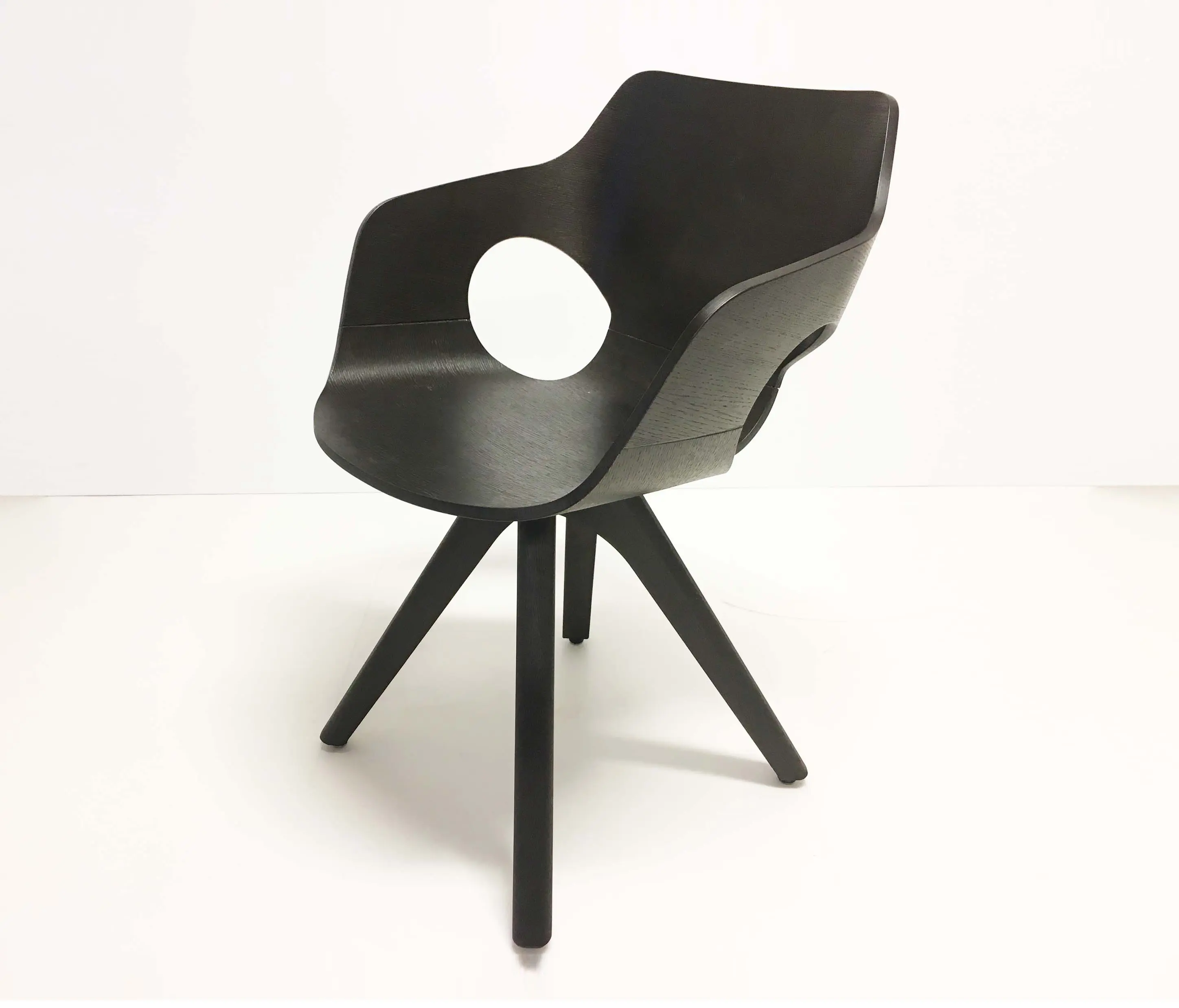 dutchglobe - Curved Solid Chair