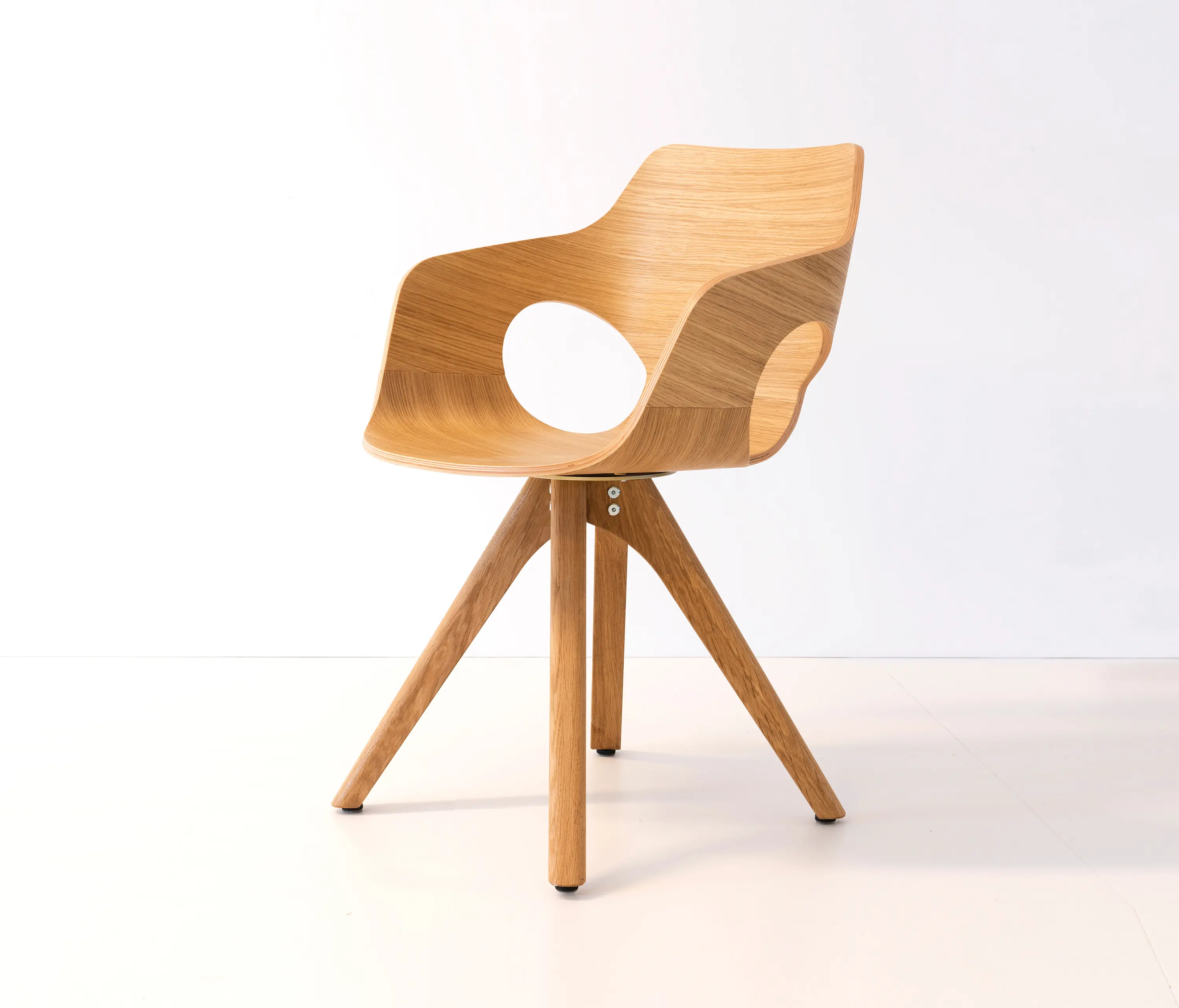 dutchglobe - Curved Solid Chair