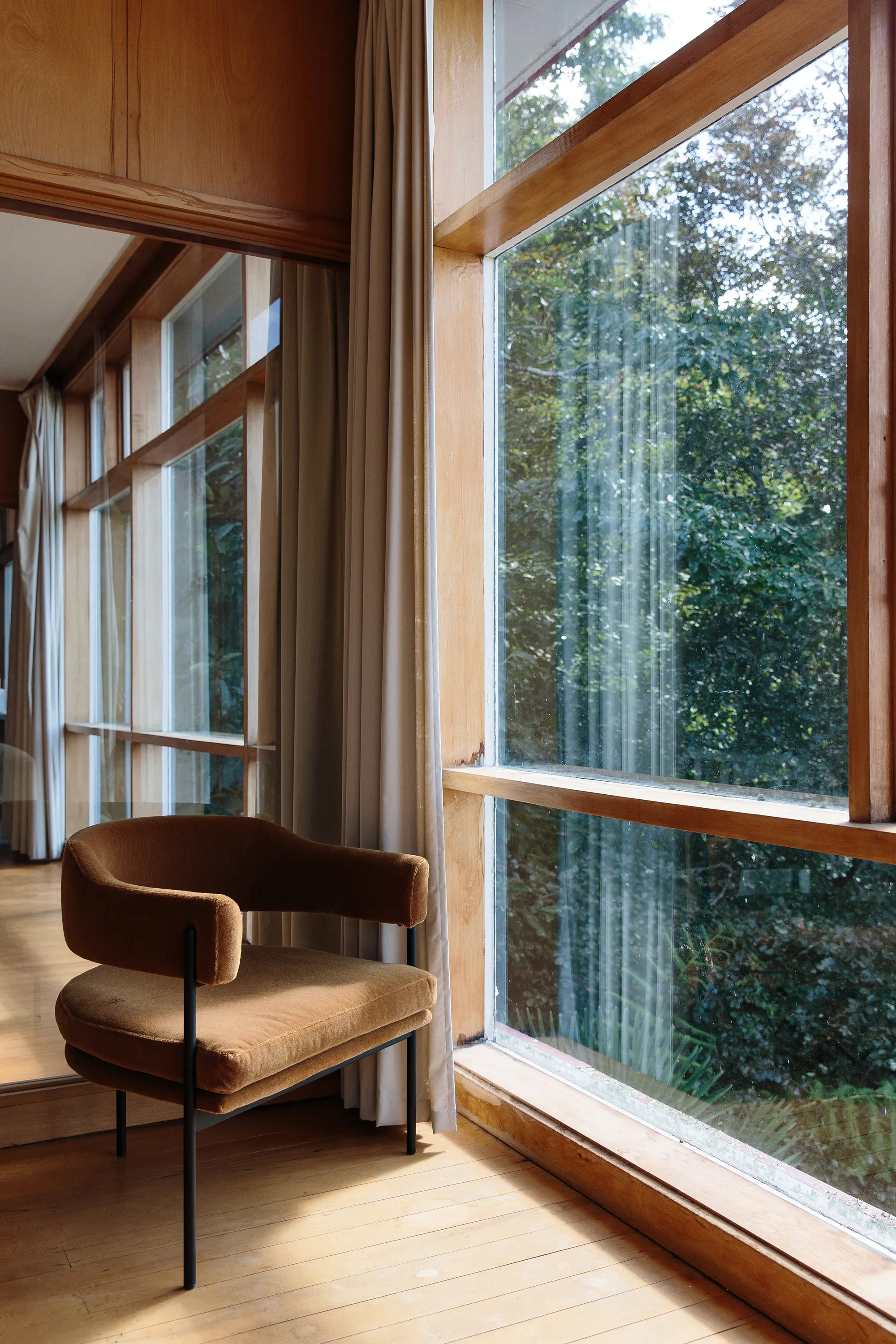 Resident - Isabella Chair
