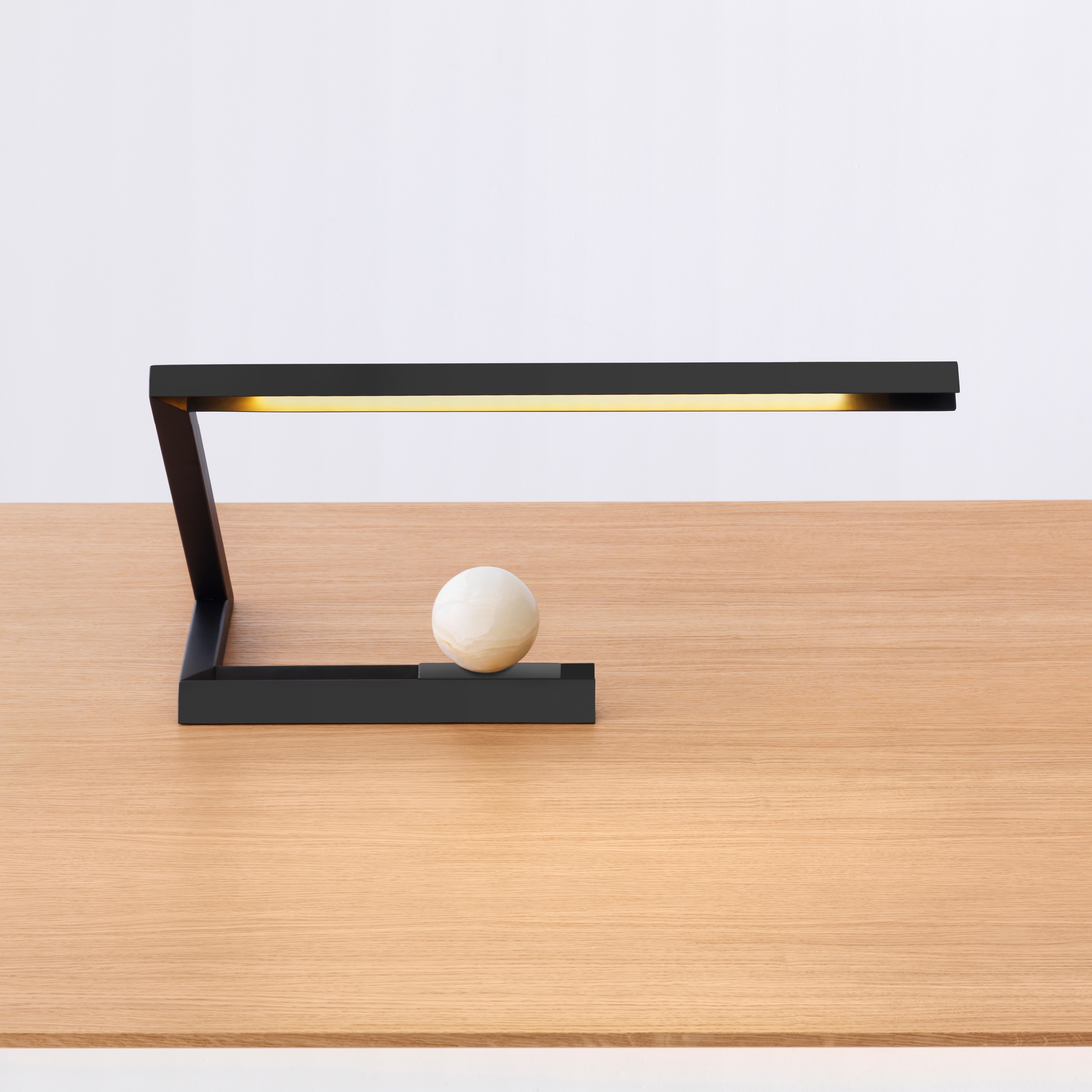 Mostrar el producto Oud Lamp - Black del fabricante Resident