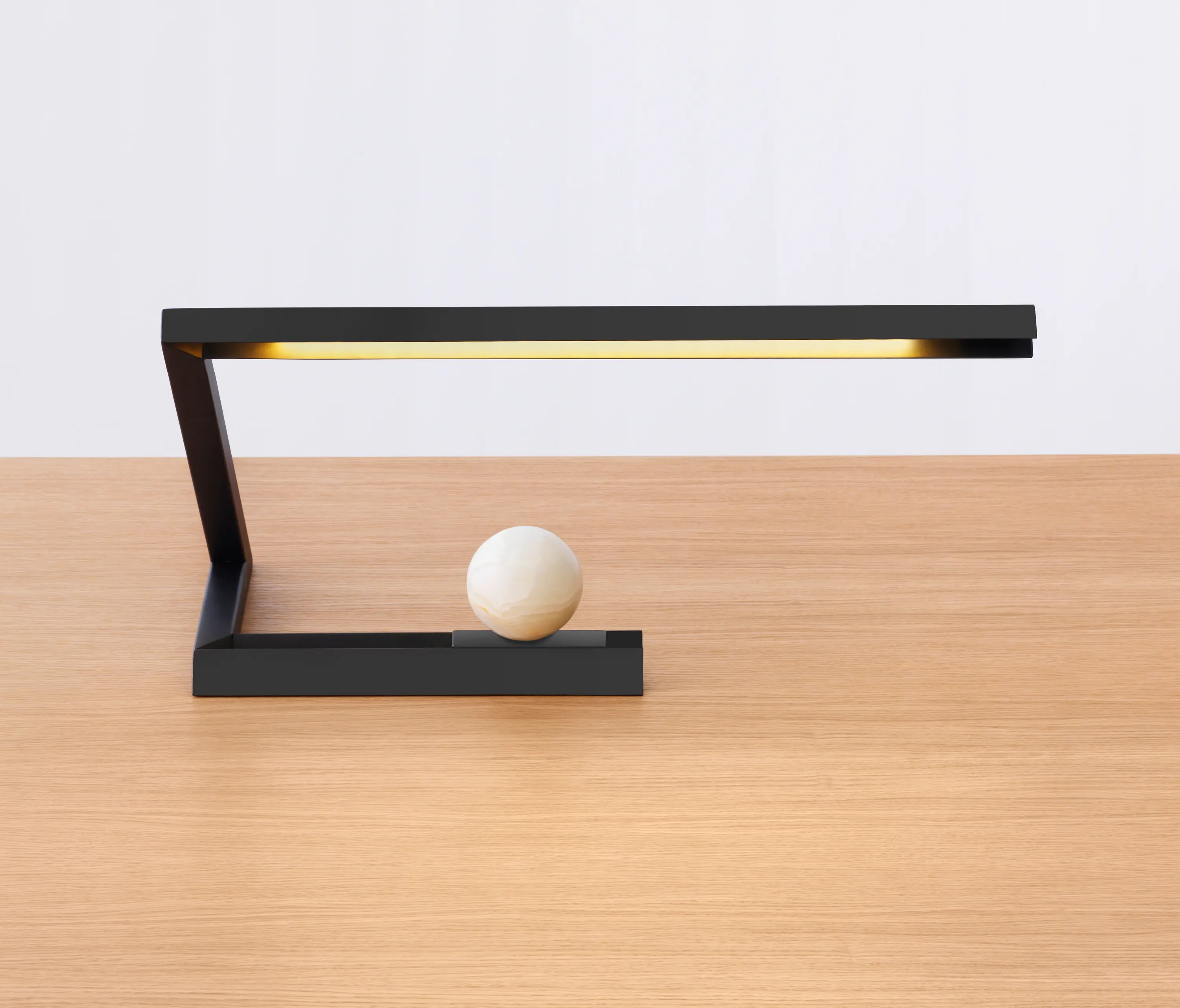 Resident - Oud Lamp - Black