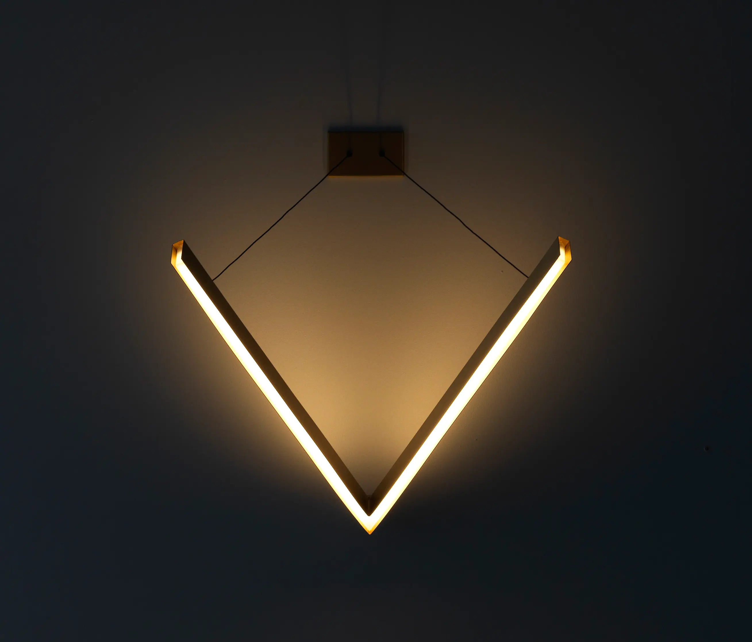 Resident - V-Wall Light