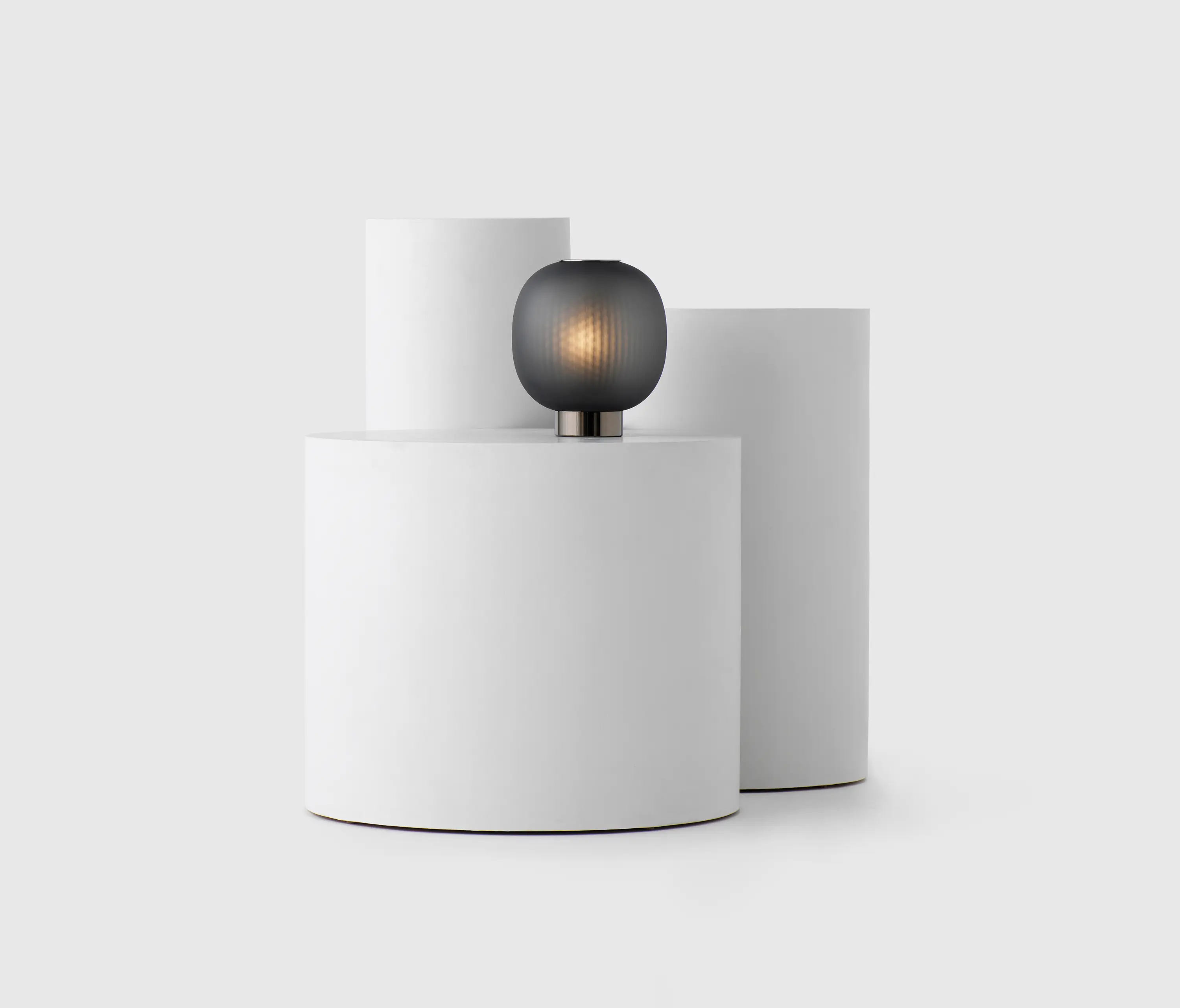 Resident - Bloom Table Light - Black